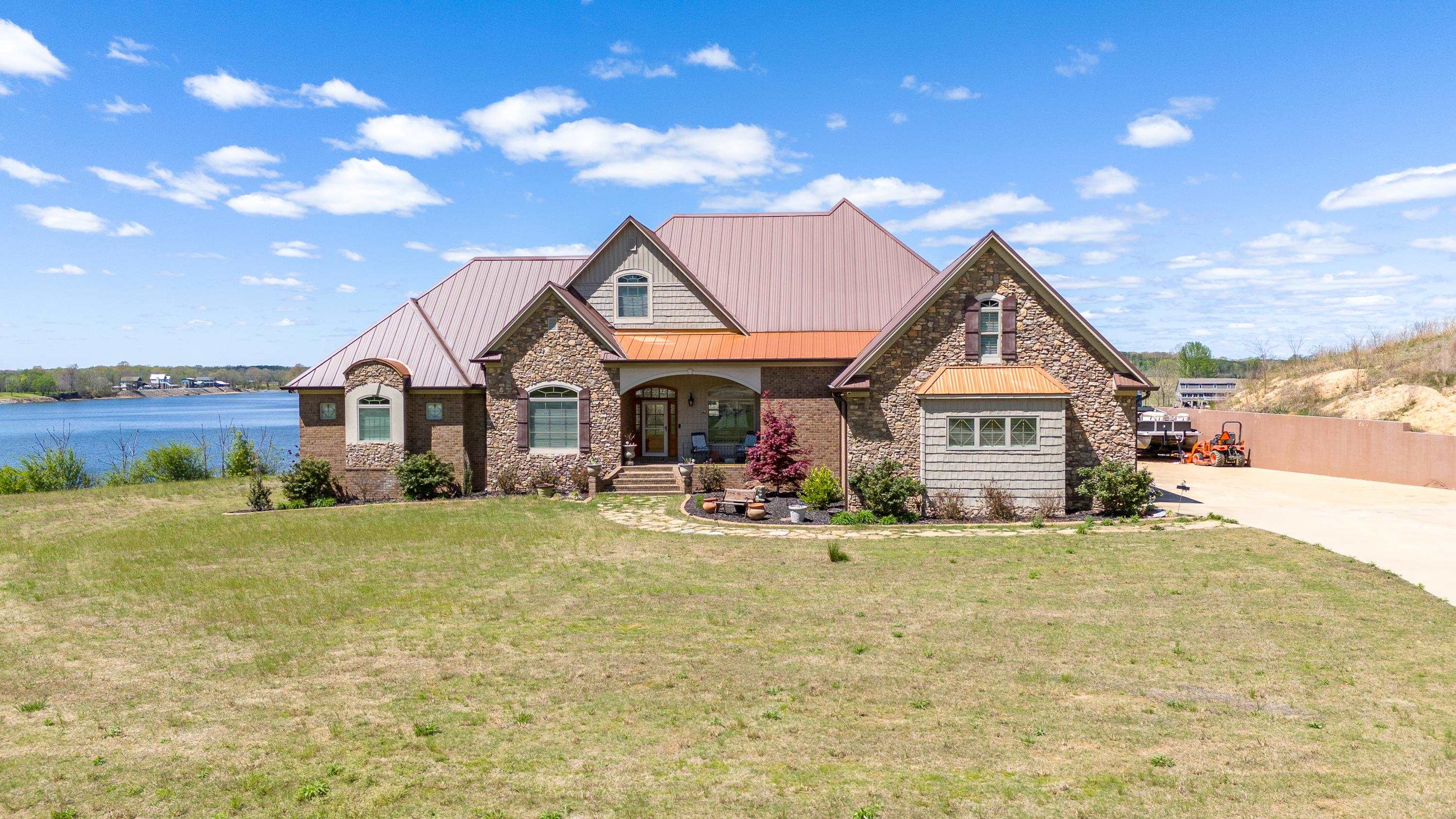 7095 CLIFTON RD, SAVANNAH, TN 38372 Crunk Real Estate Weichert