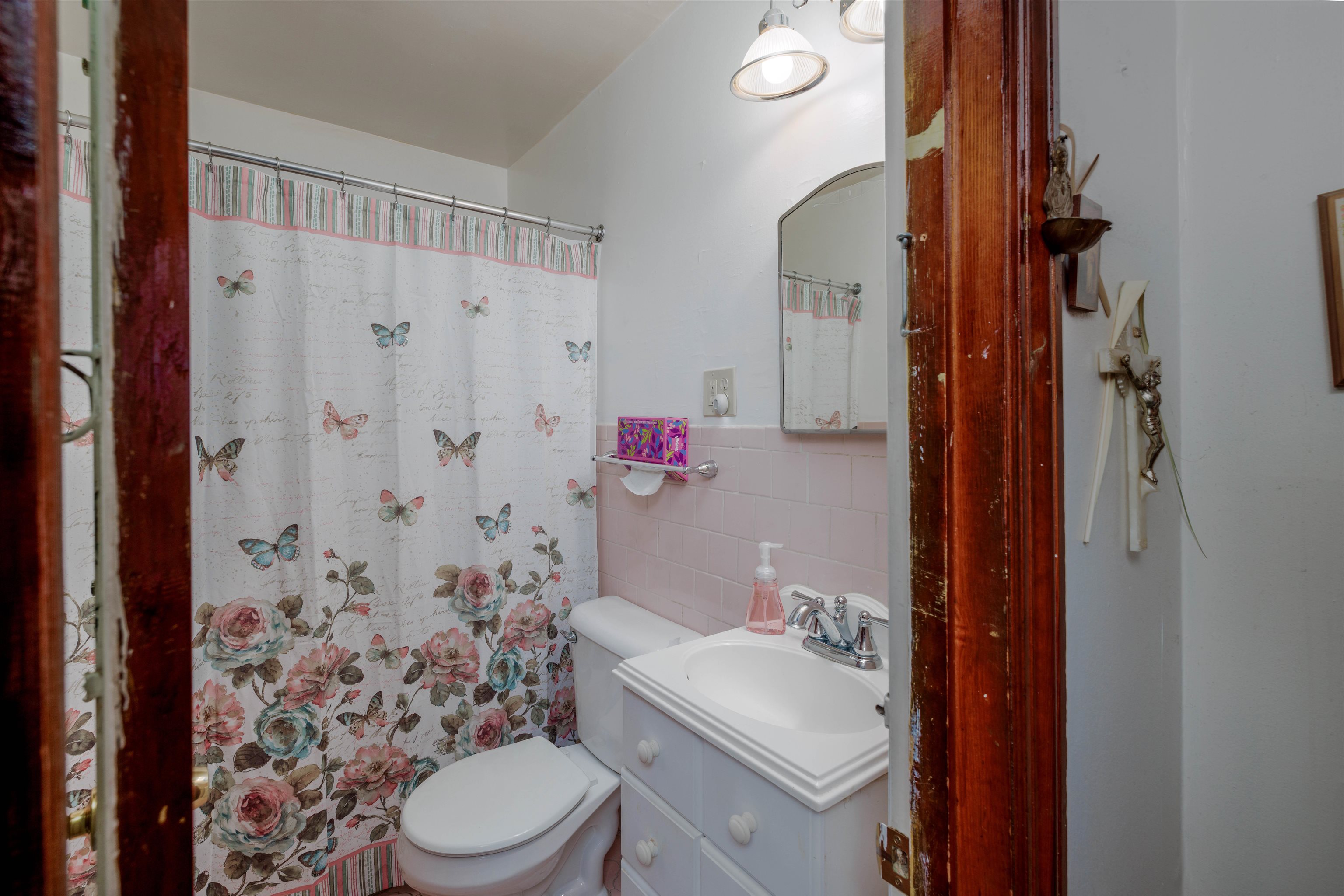 1523 DORIS AVE