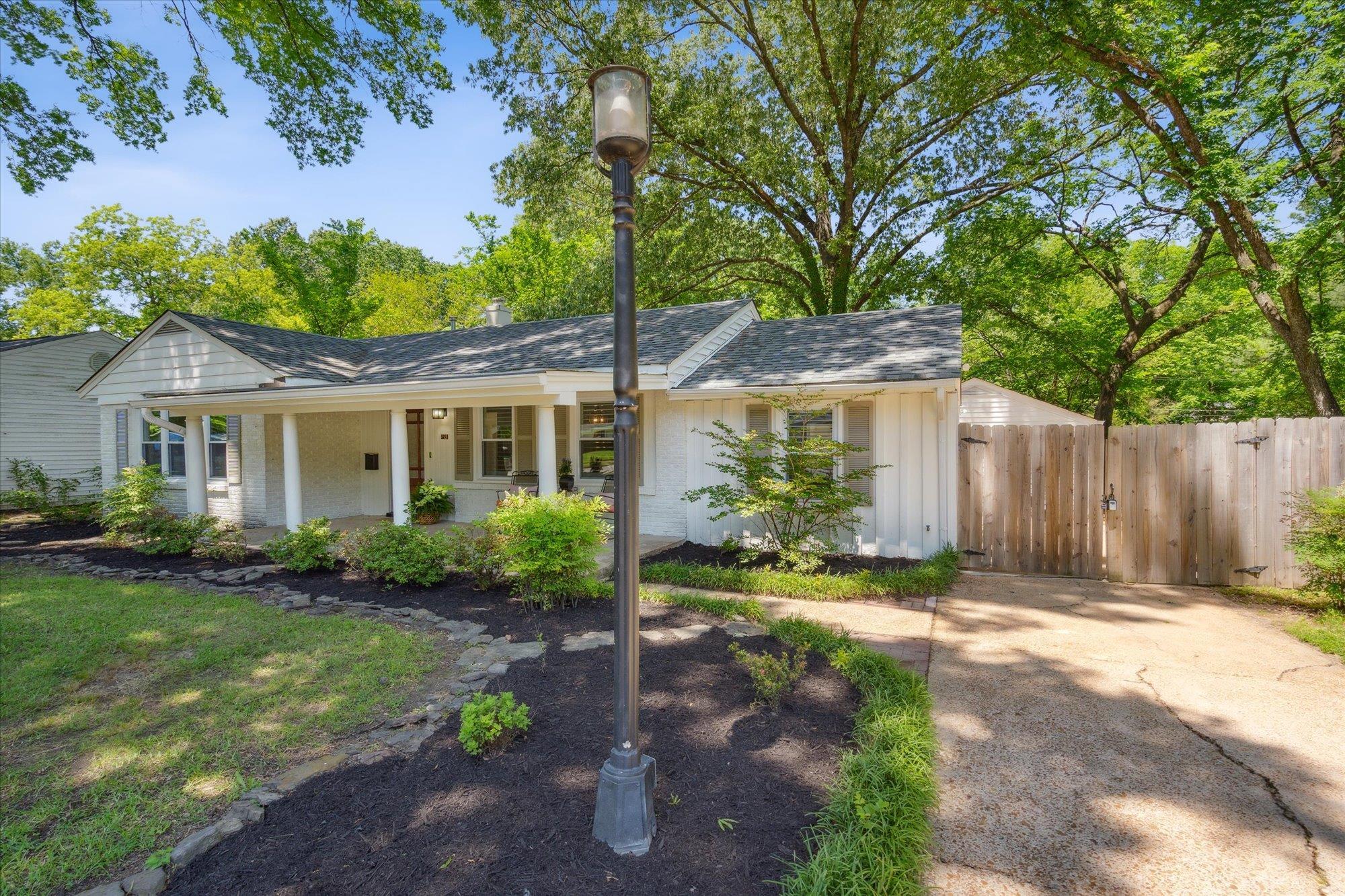 4520 Flamingo, Memphis, Tennessee image 2