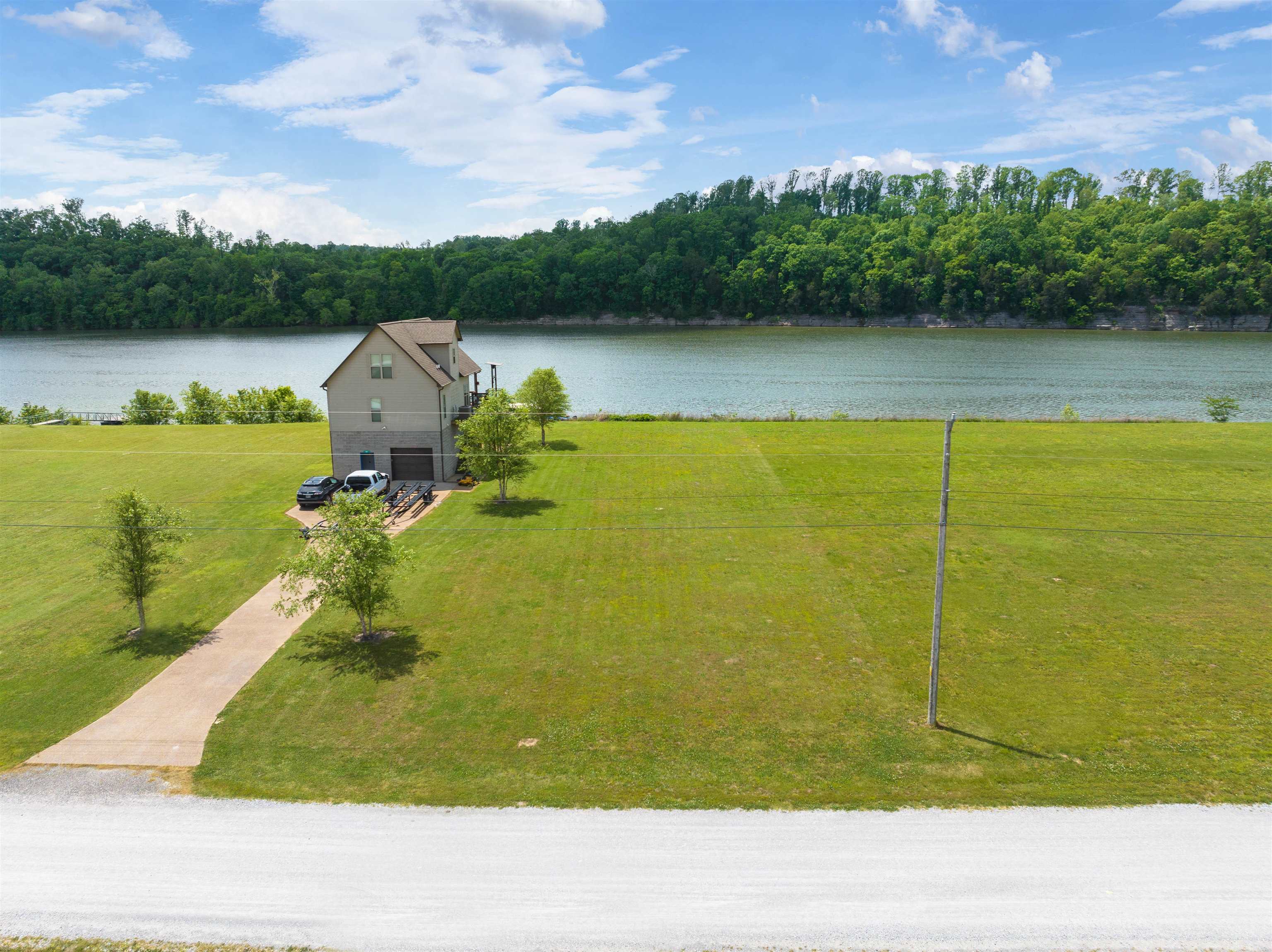 1027 Hardin Bottom River, Clifton, Tennessee image 9