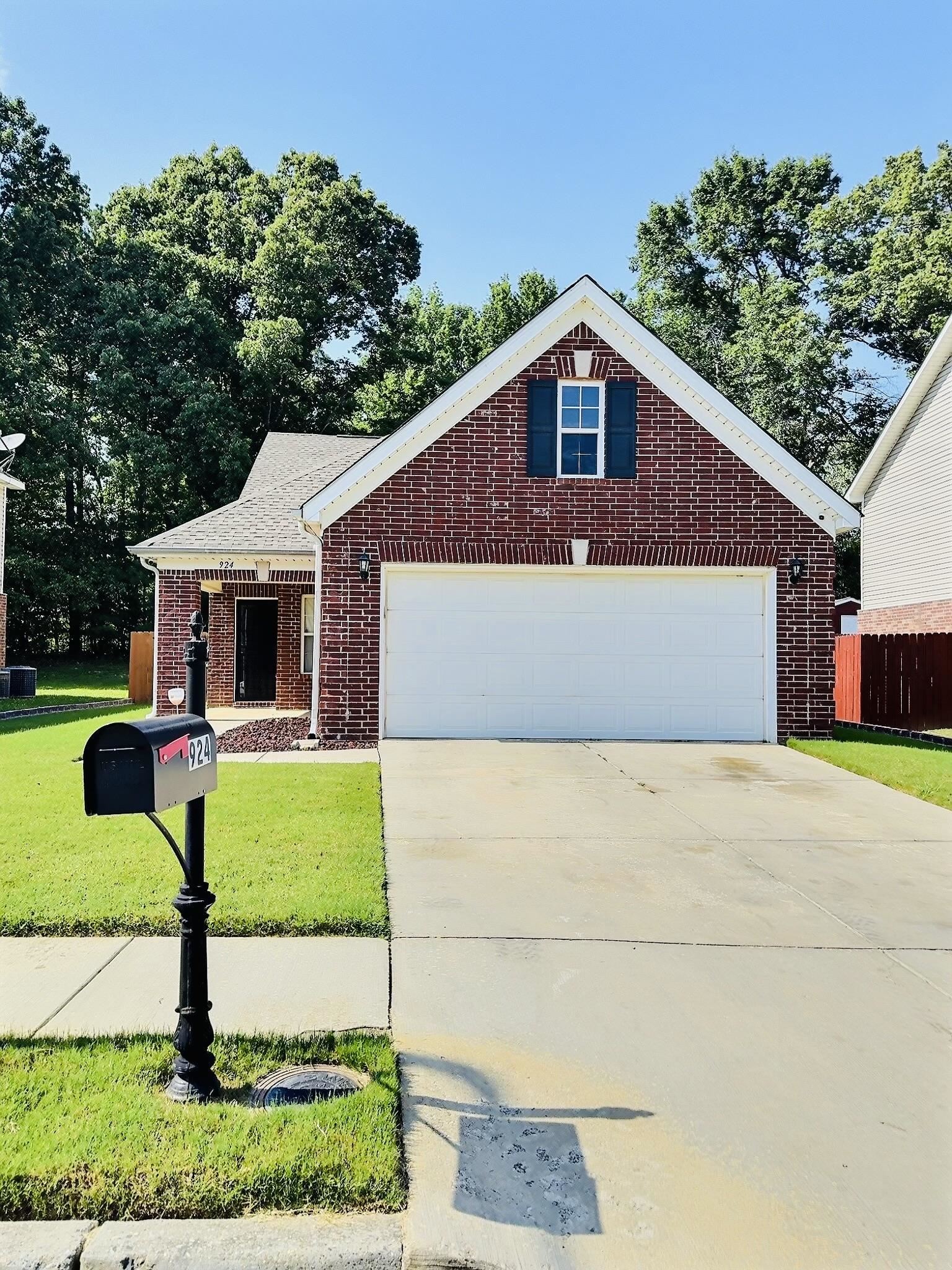 Coro Lake, Memphis Homes for Sale & Real Estate Flyhomes