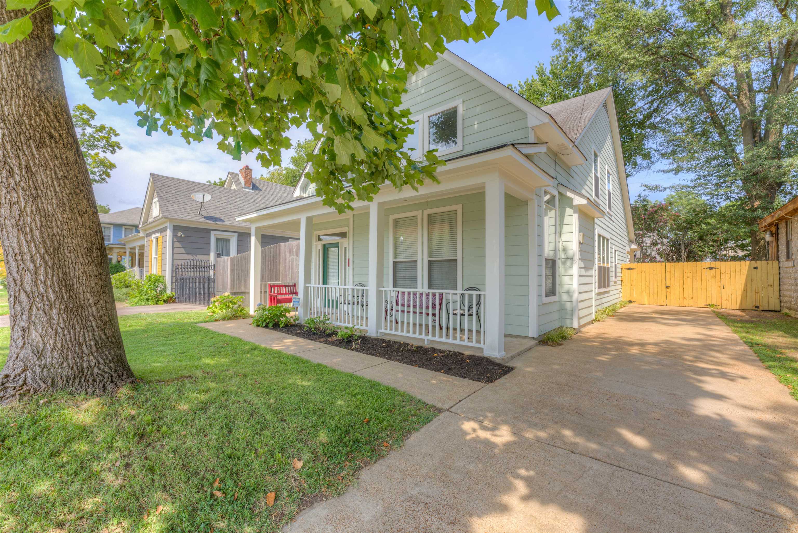 View of front facade featuring covered porch