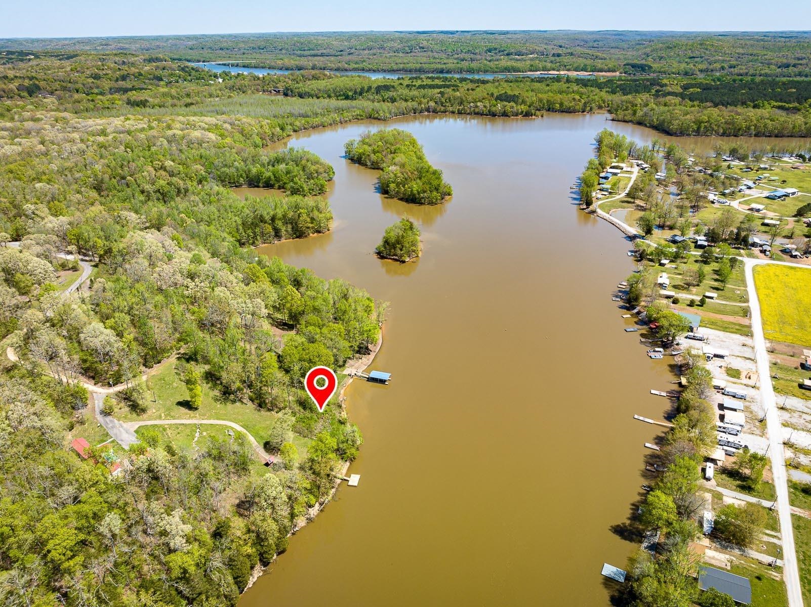 Bird\'s eye view with a water view