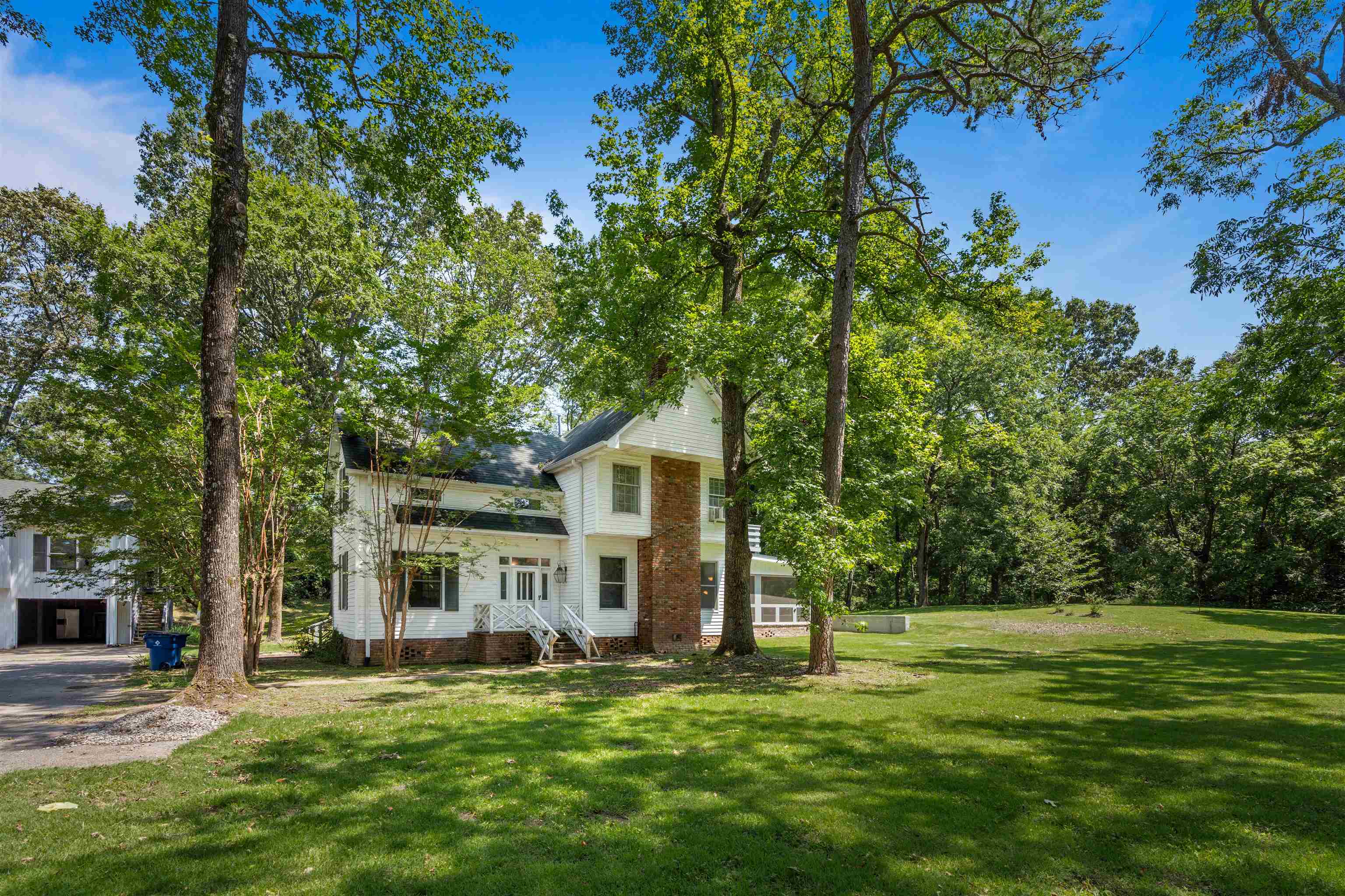 View of front of house featuring a front lawn
