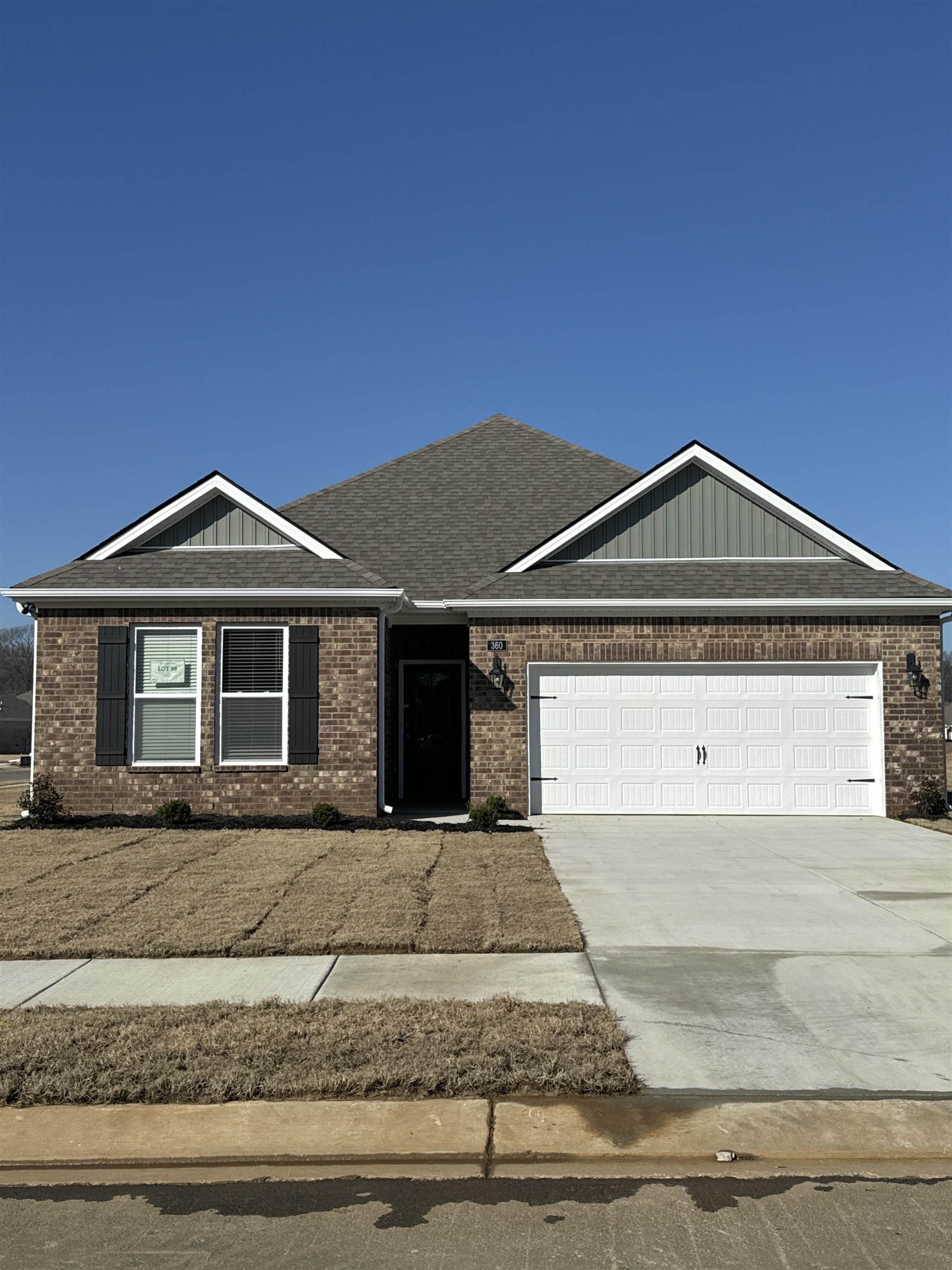 View of front facade with a front lawn