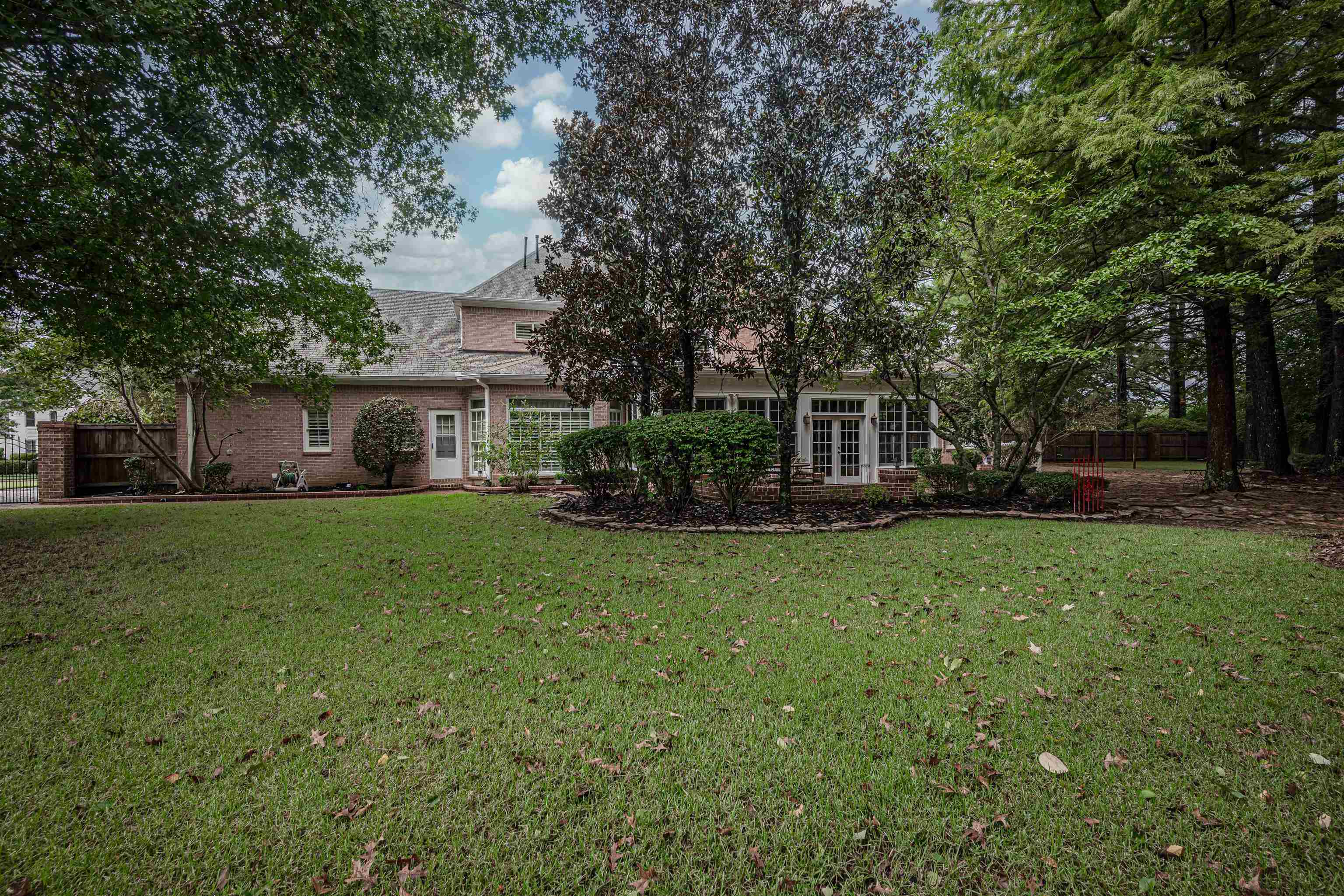 View of front of home featuring a front lawn