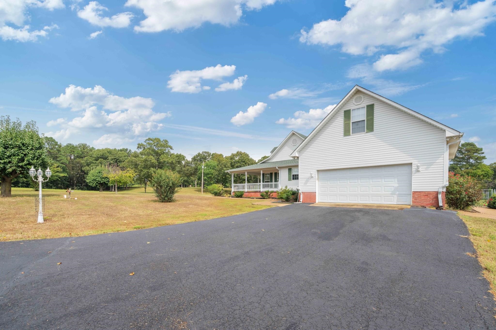 60 Park, Lexington, Tennessee image 40