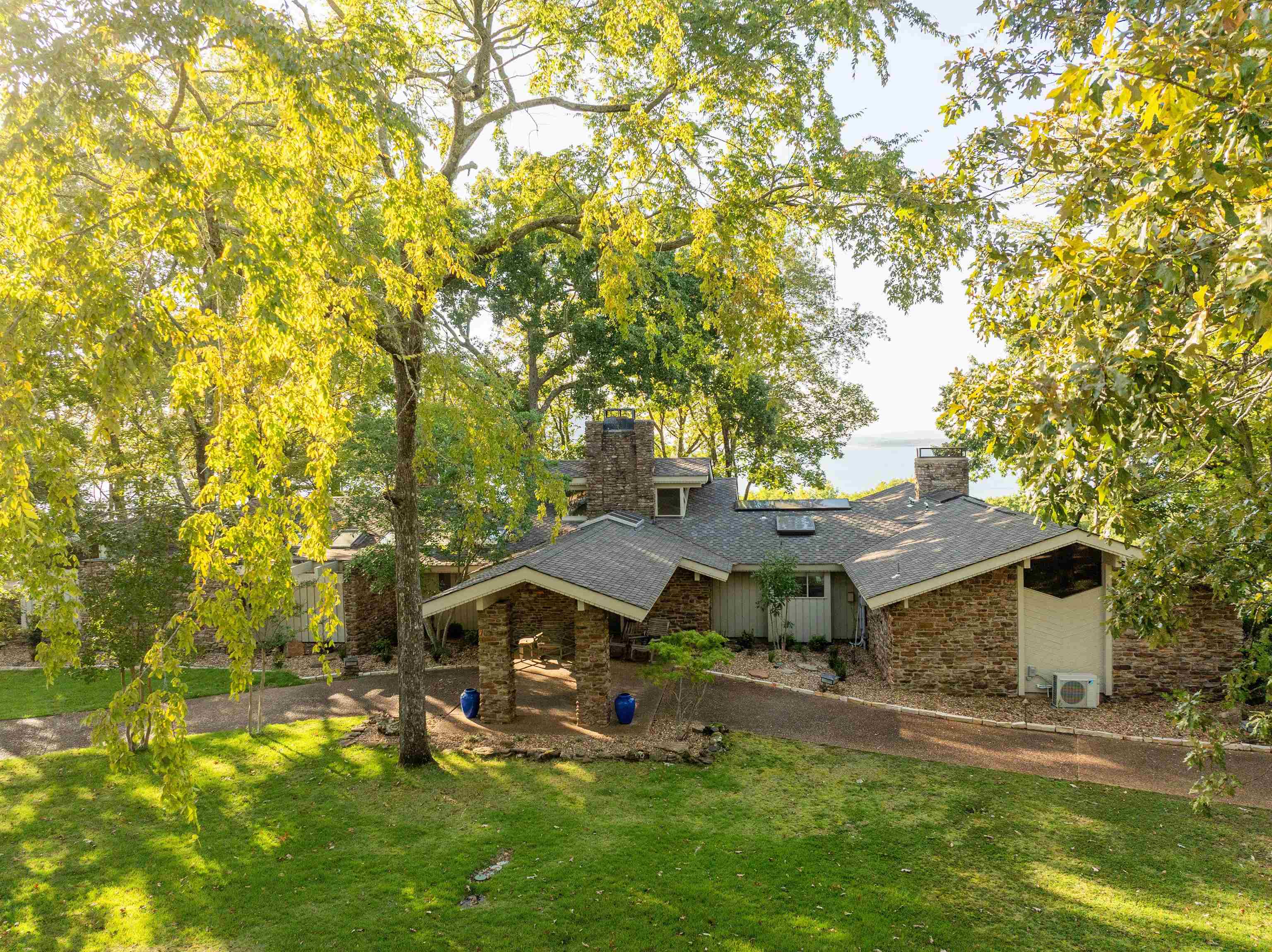821 Rock Ledge, Heber Springs, Arkansas image 2