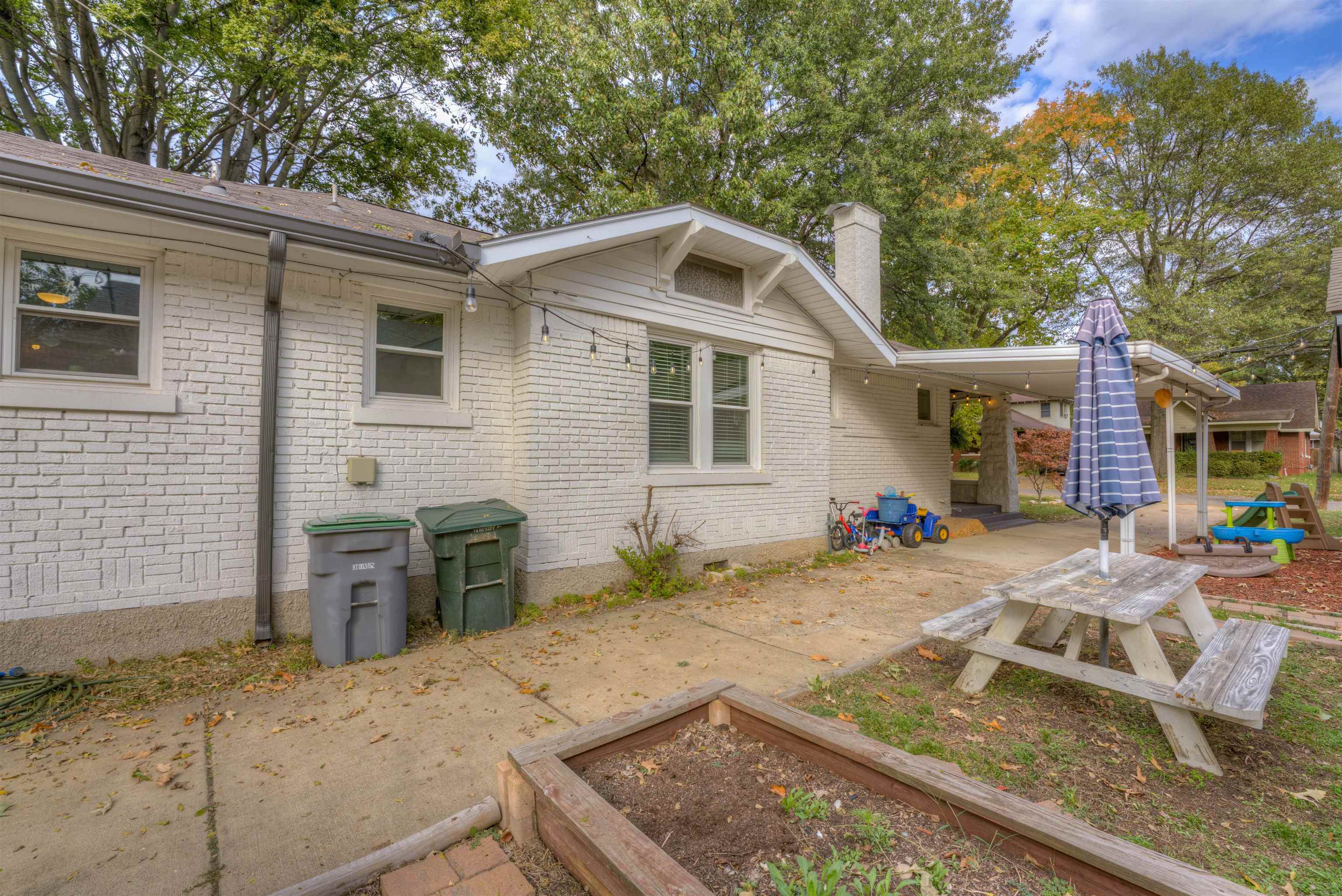 765 N Belvedere, Memphis, Tennessee image 27