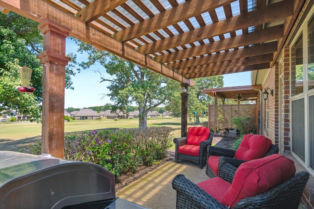Sweet patio with pergola. Enjoy your morning coffee or an evening beverage.