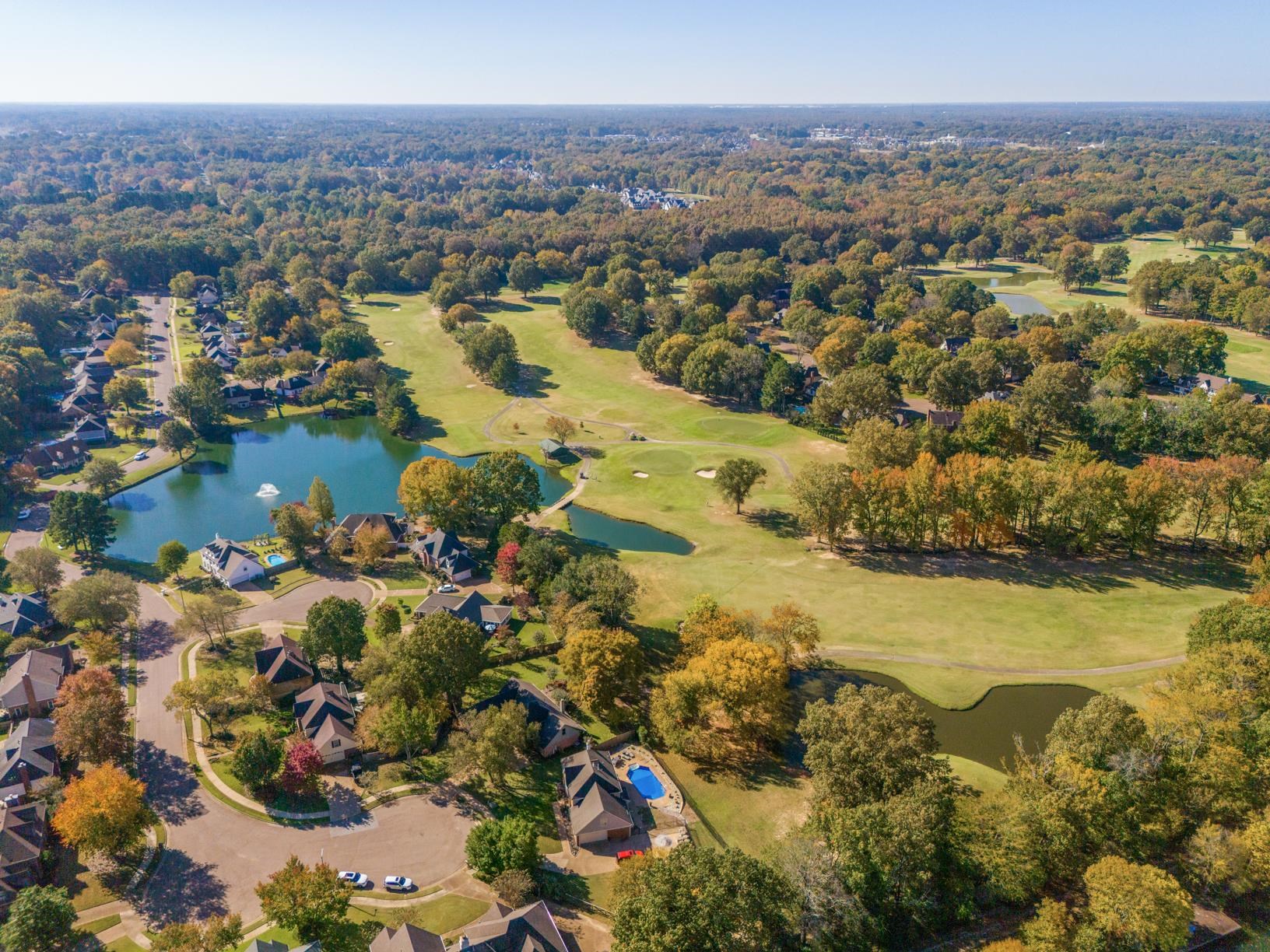 Bird\'s eye view featuring a water view