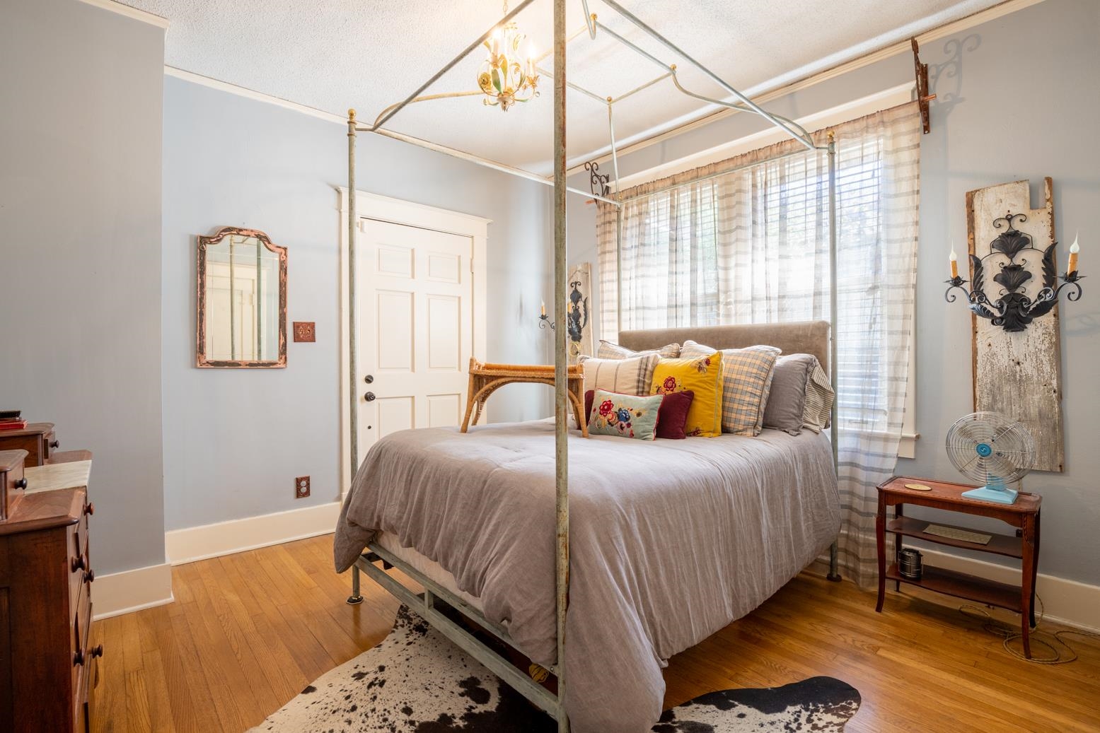 Downstairs guest bedroom