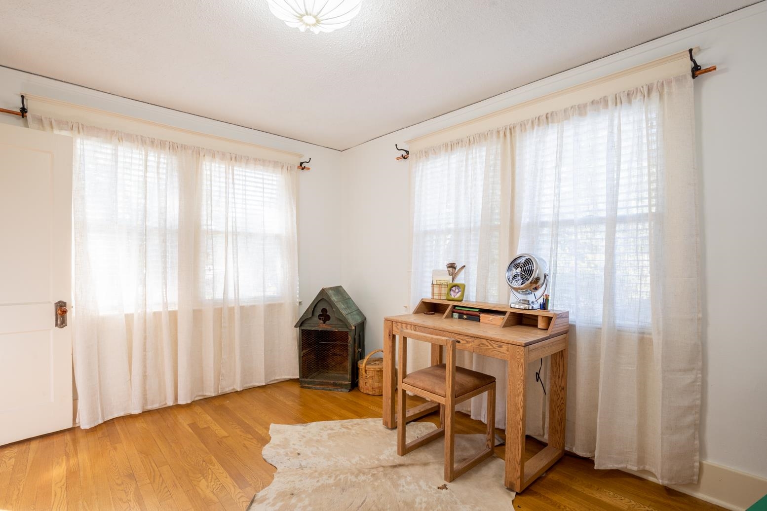 4th bedroom currently used as playroom