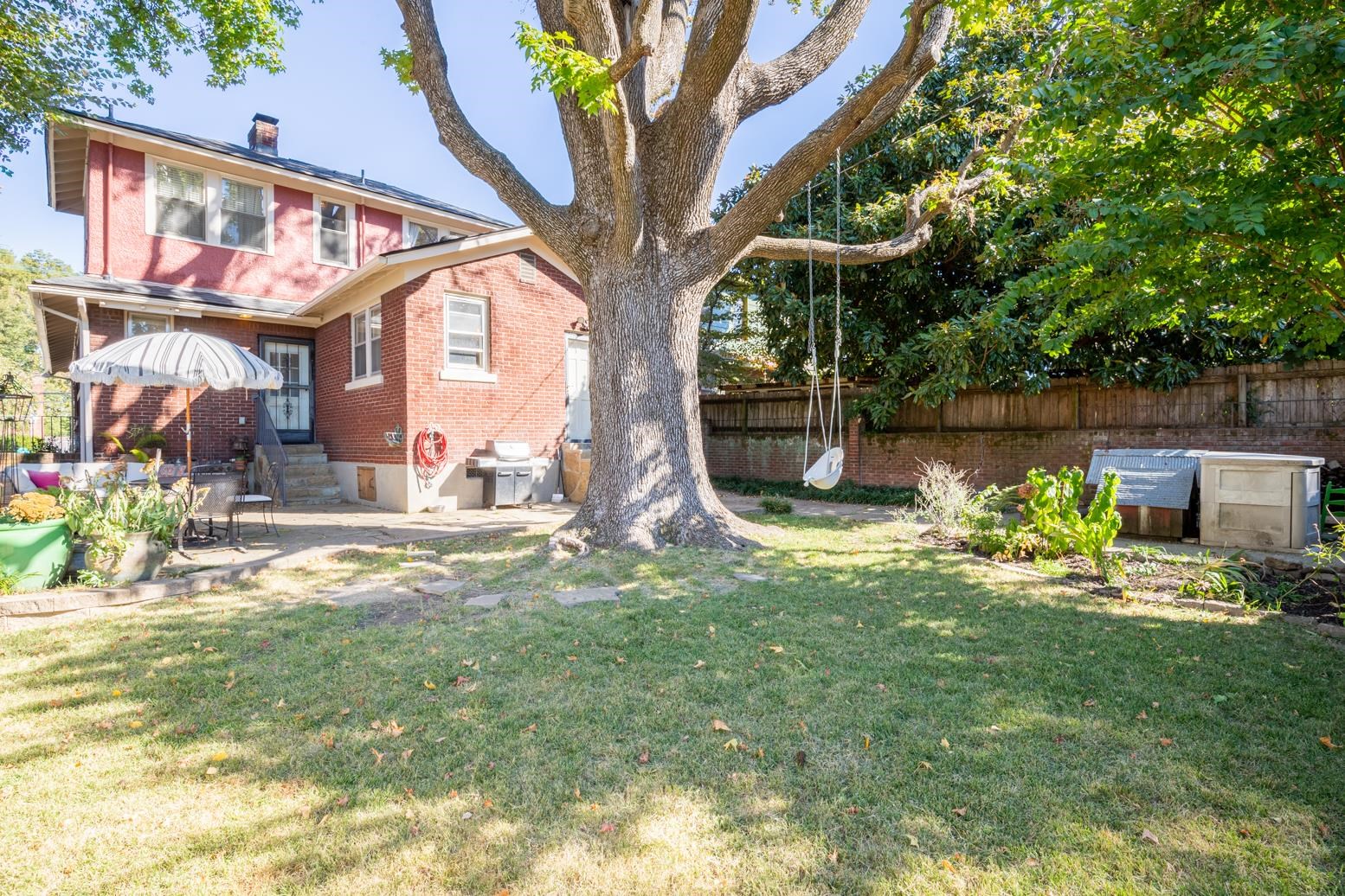 Large privacy fenced yard