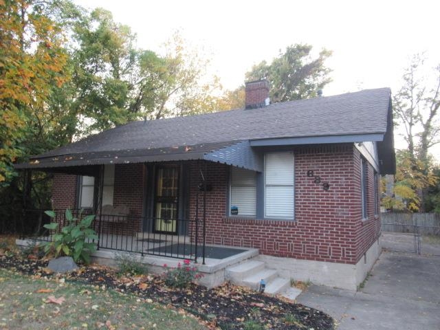 View of front of home featuring a porch