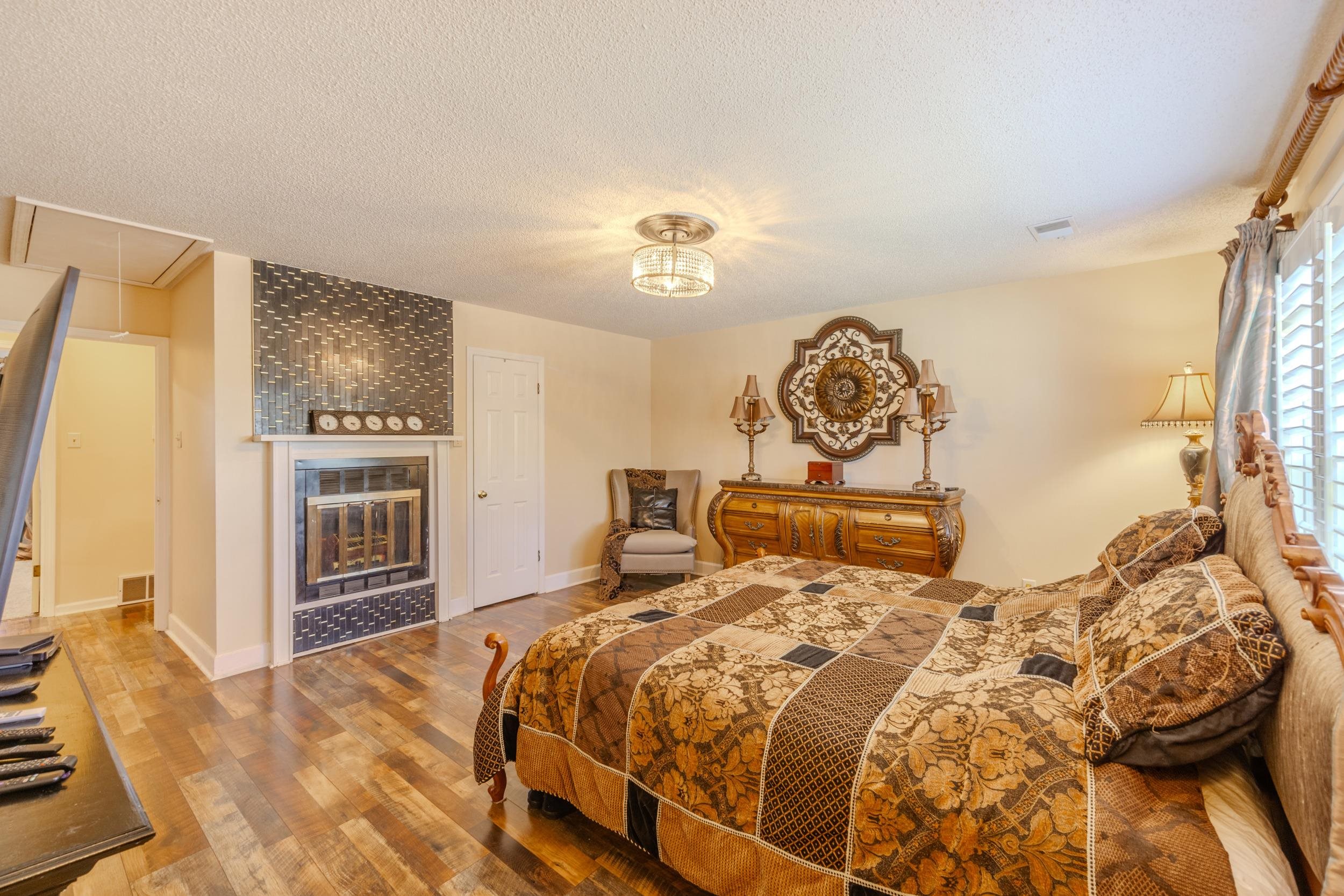 3174 RIVERDALE RD 4