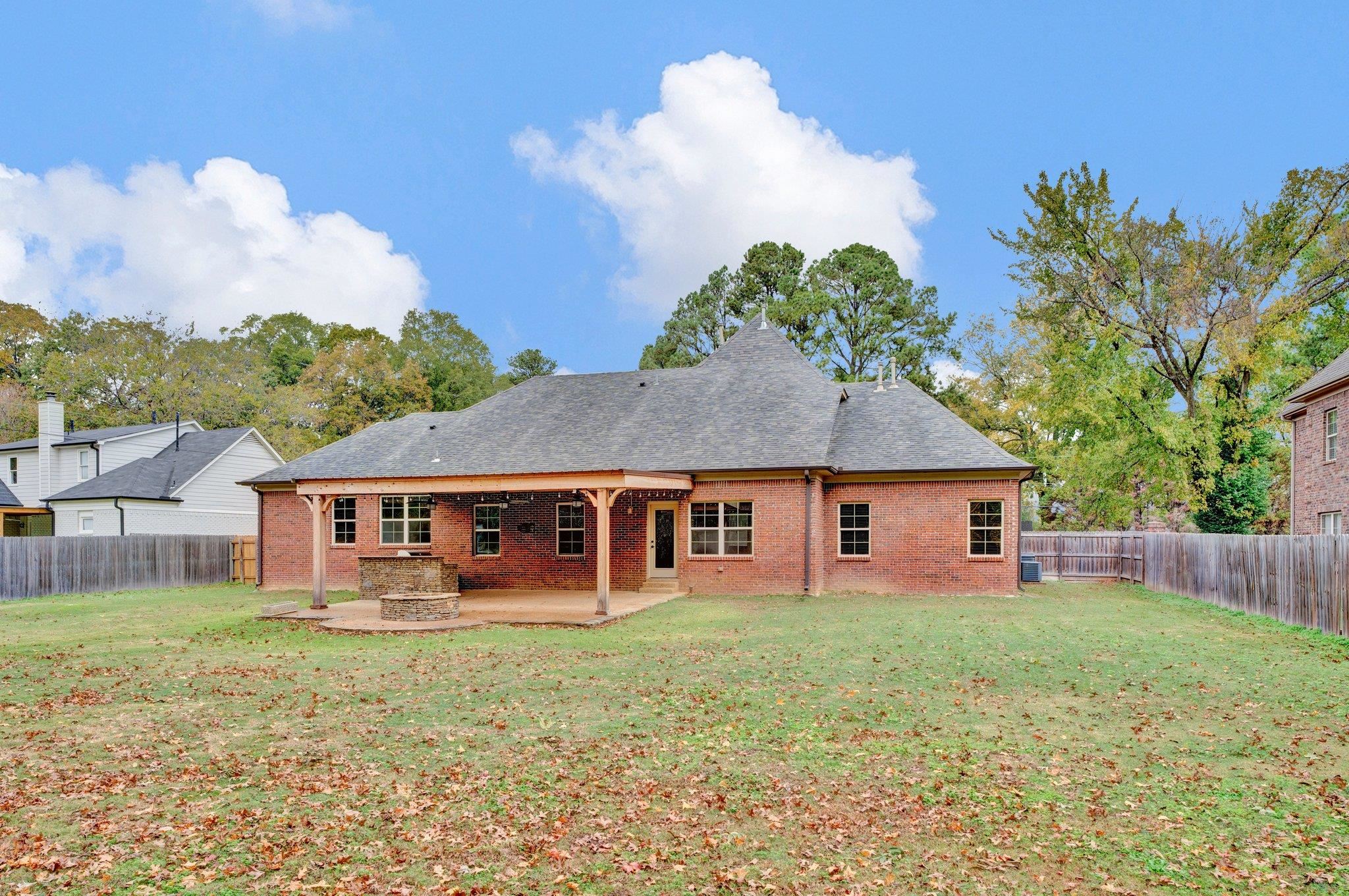 8929 Poplar, Germantown, Tennessee image 37