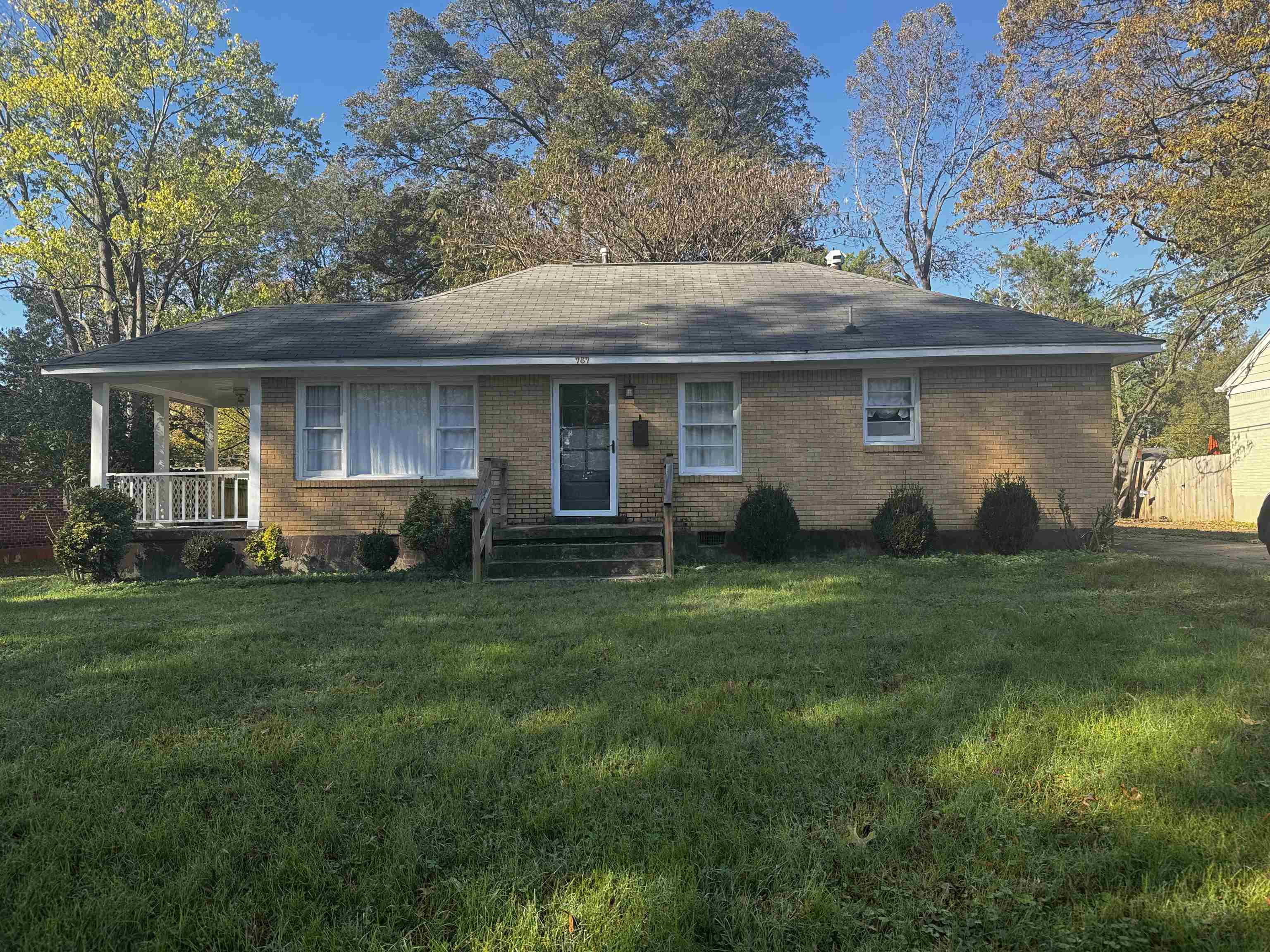 787 Berry, Memphis, Tennessee image 1