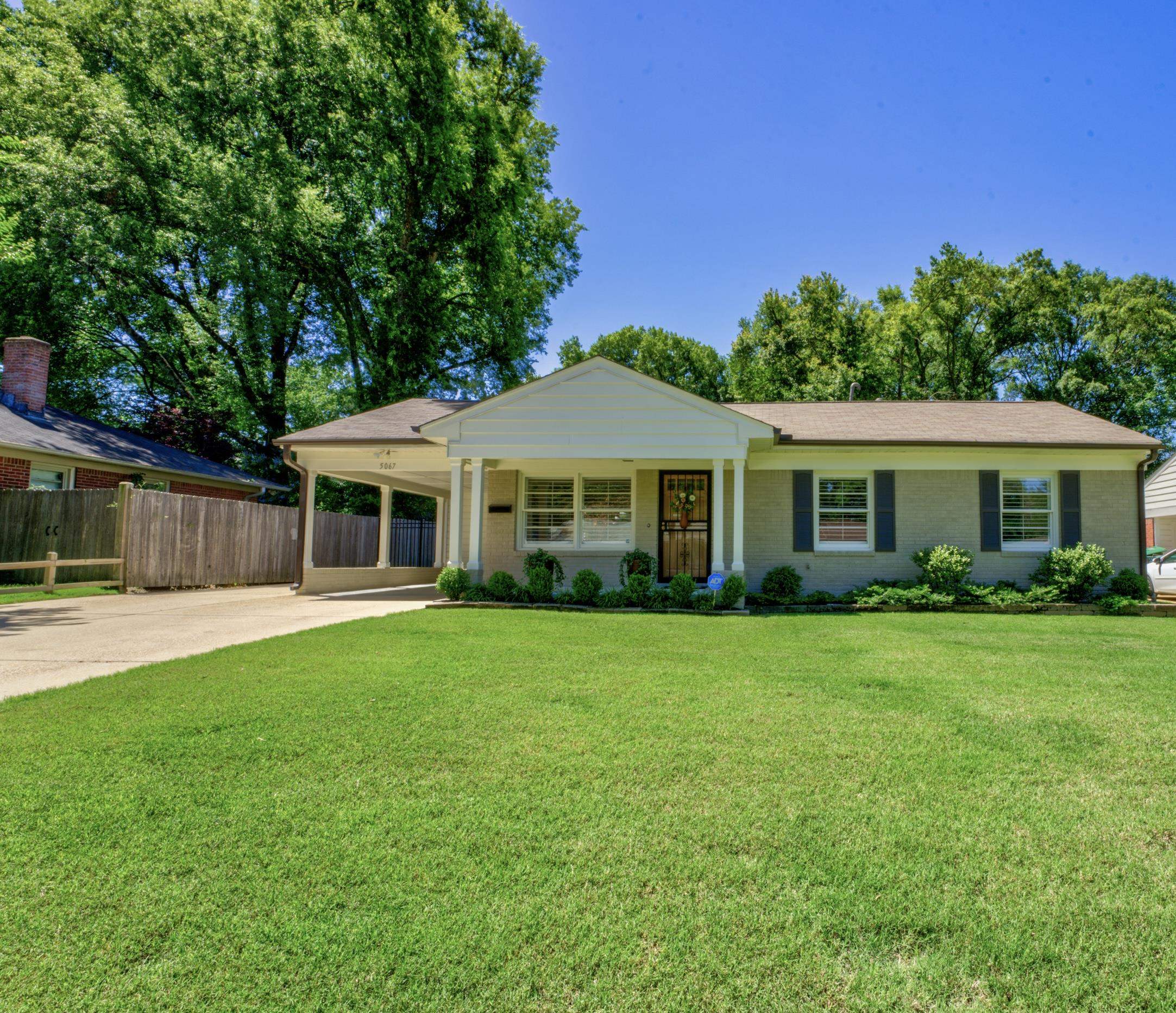 5067 Welchshire, Memphis, Tennessee image 2