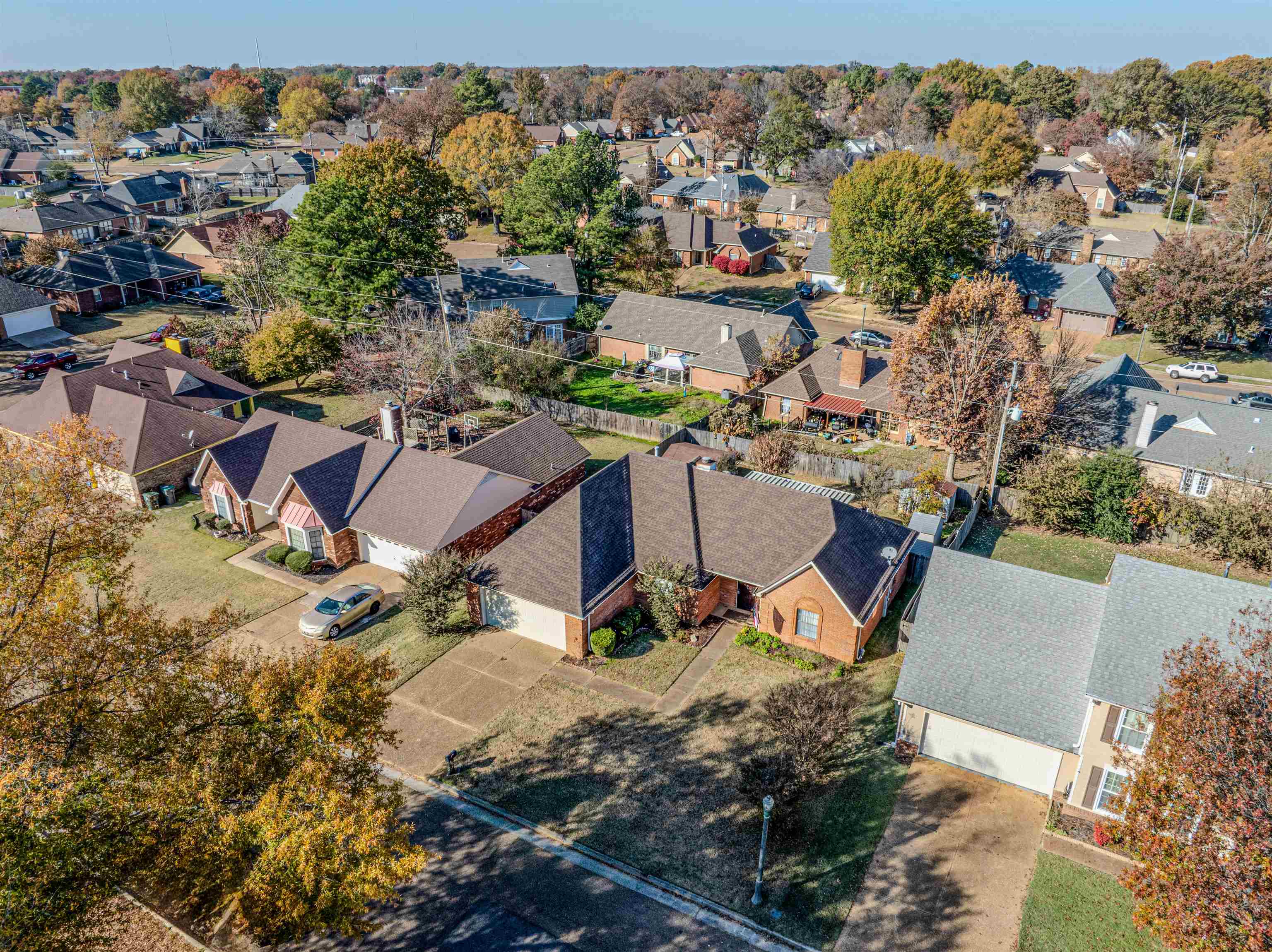 8232 River Creek, Memphis, Tennessee image 27