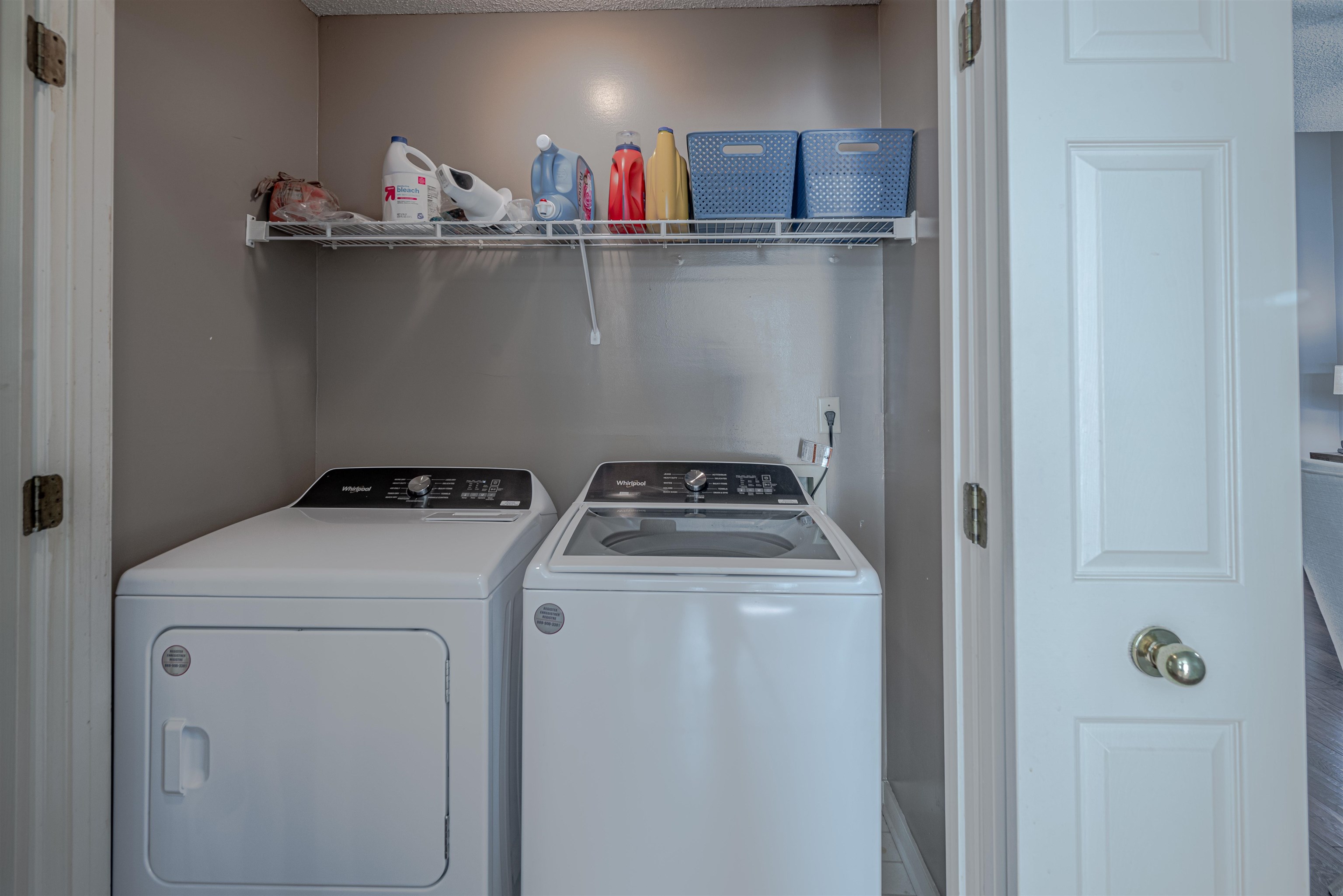 Clothes washing area with washing machine and dryer