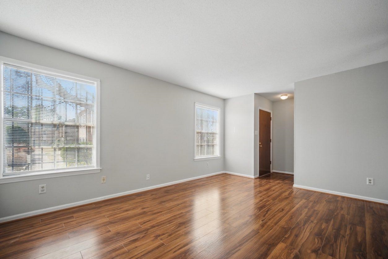 565 E Mendenview Dr 565