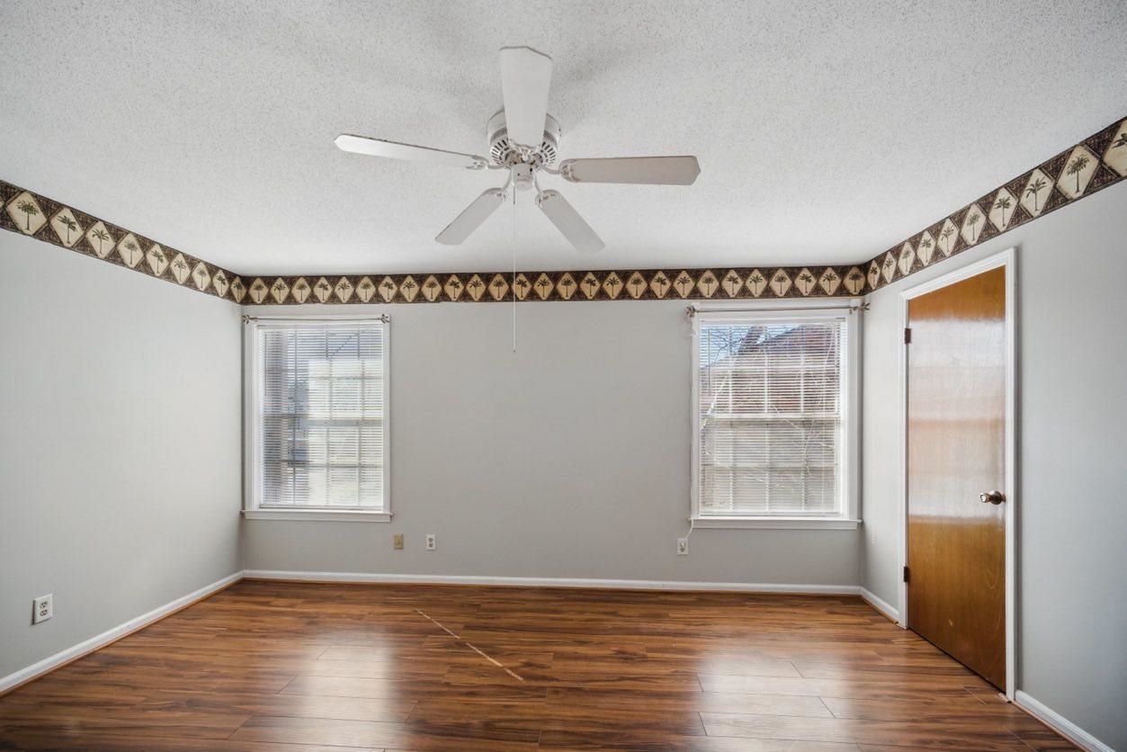 565 E Mendenview Dr 565