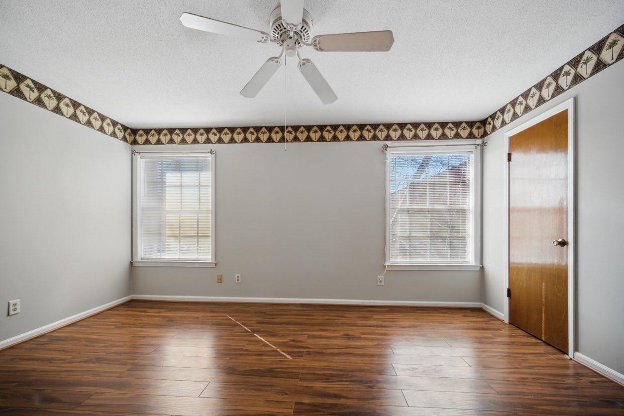 565 E Mendenview Dr 565