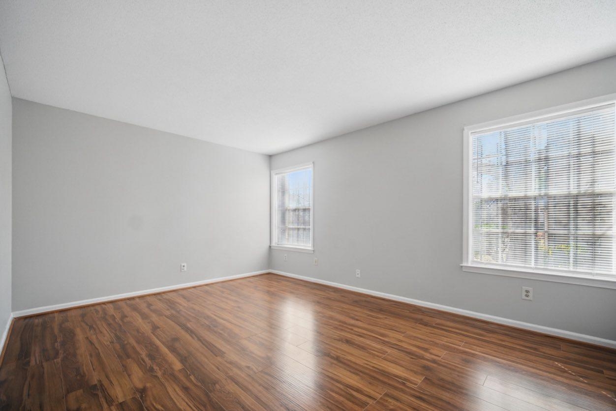 565 E Mendenview Dr 565