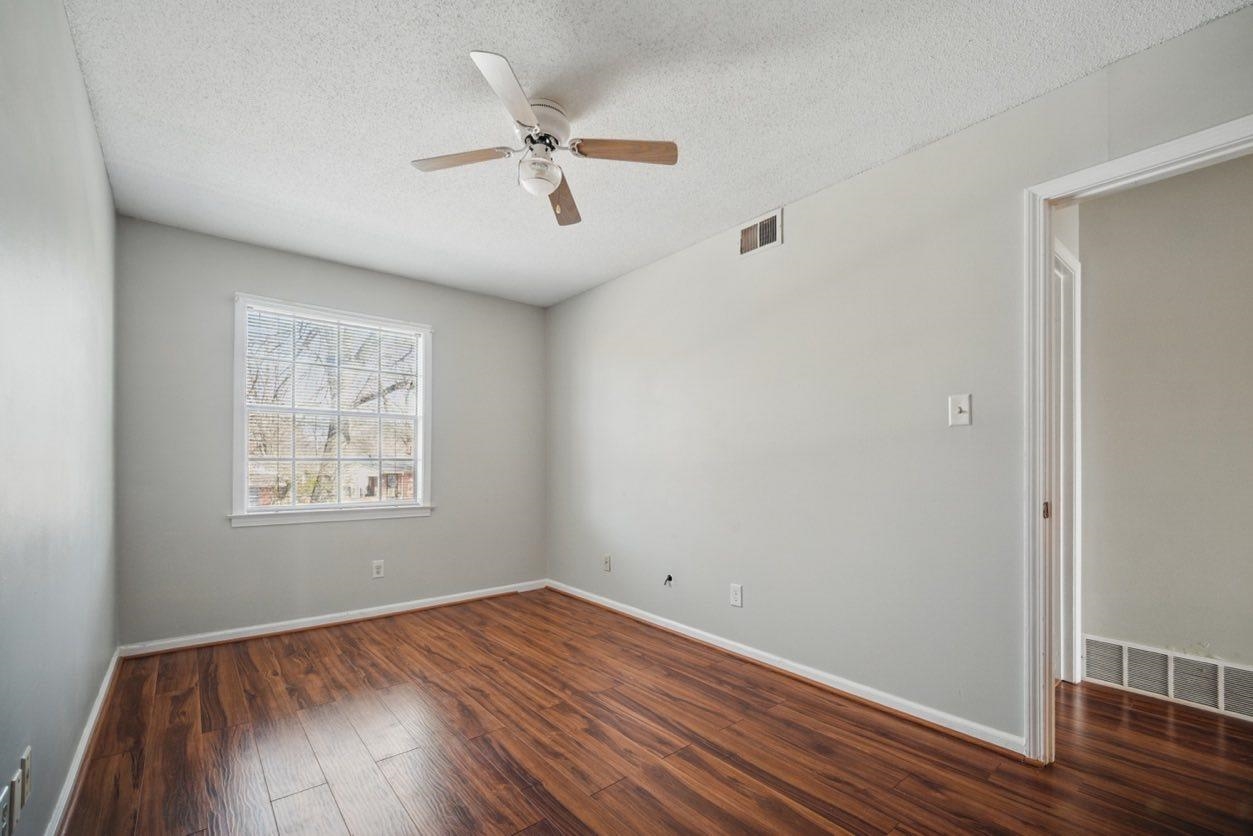 565 E Mendenview Dr 565