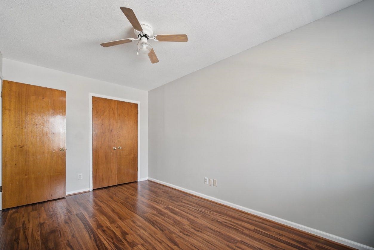 565 E Mendenview Dr 565