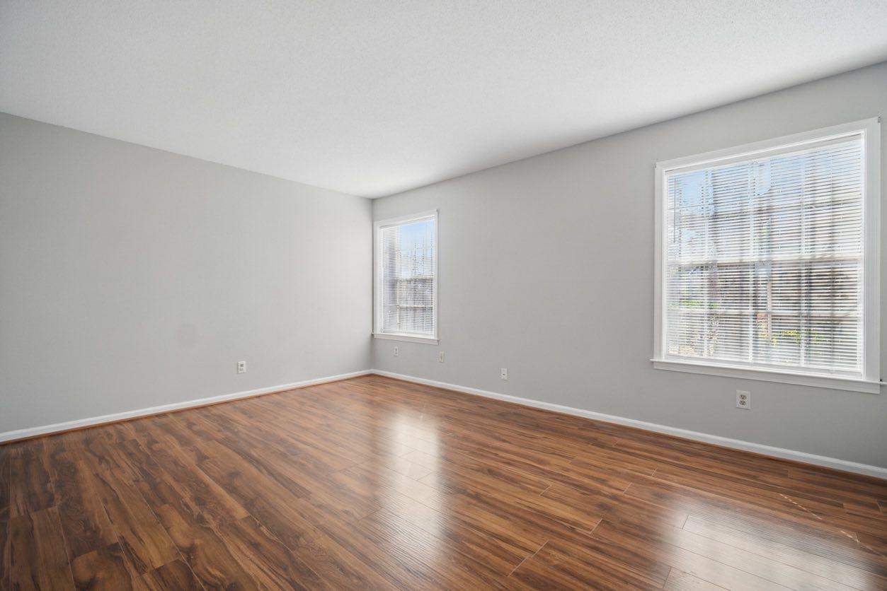 565 E Mendenview Dr 565