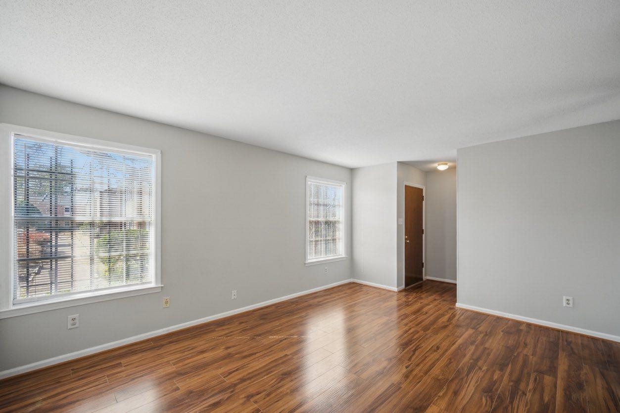 565 E Mendenview Dr 565