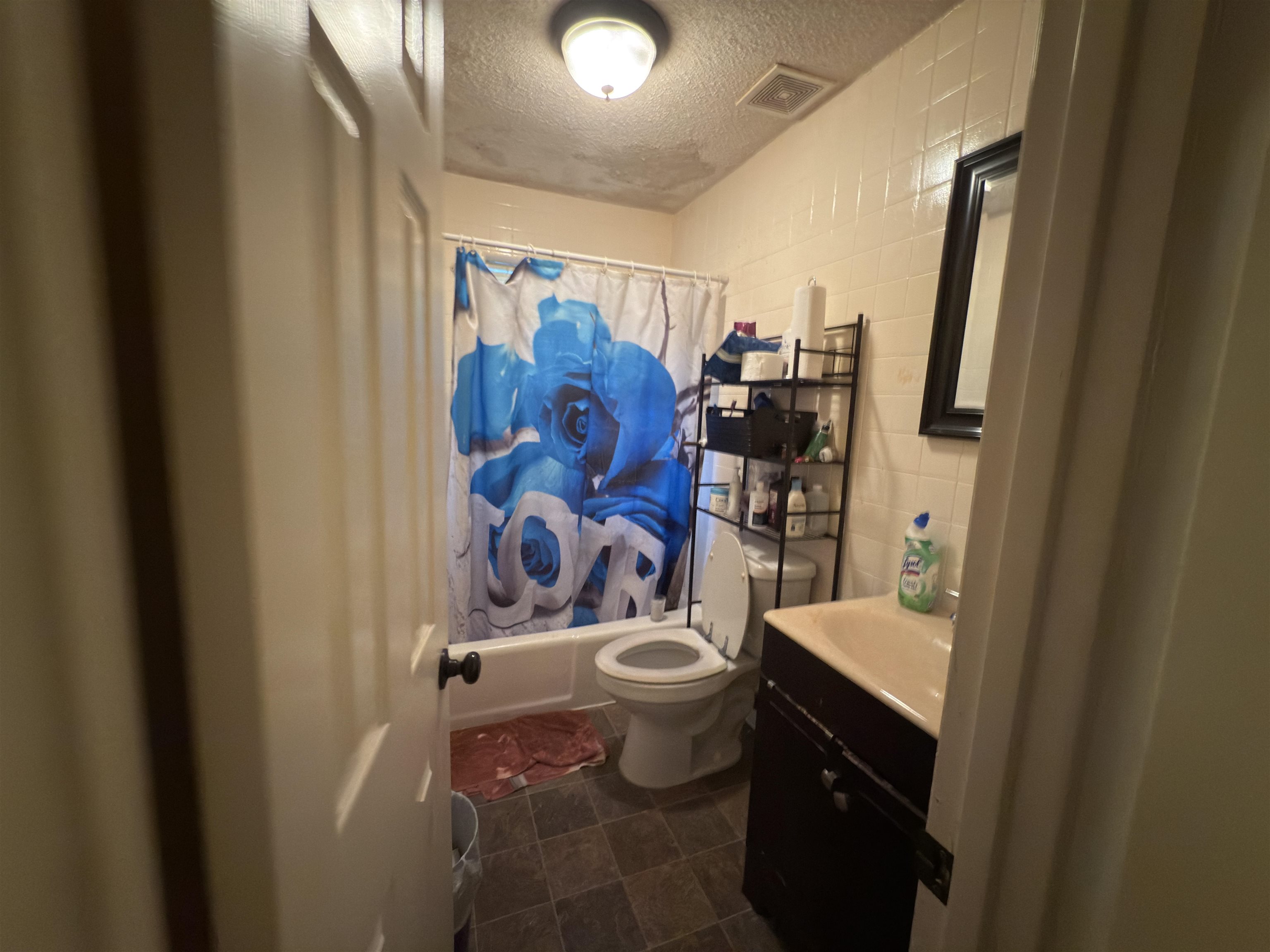 1275 Canfield Ave