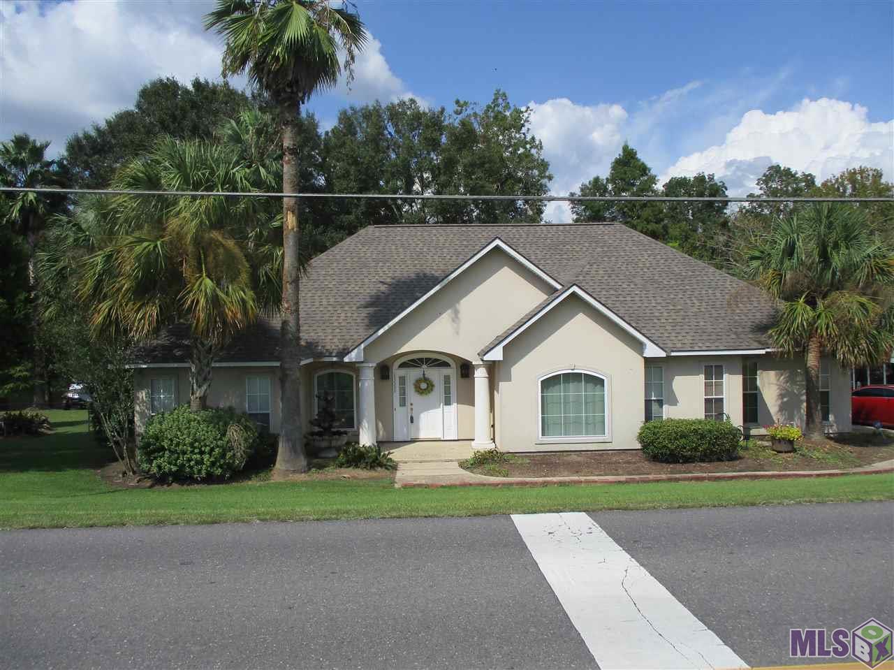 Grace Lanoha Plantation Realty of Pointe Coupee Agent in Ventress, Louisiana Greater Baton