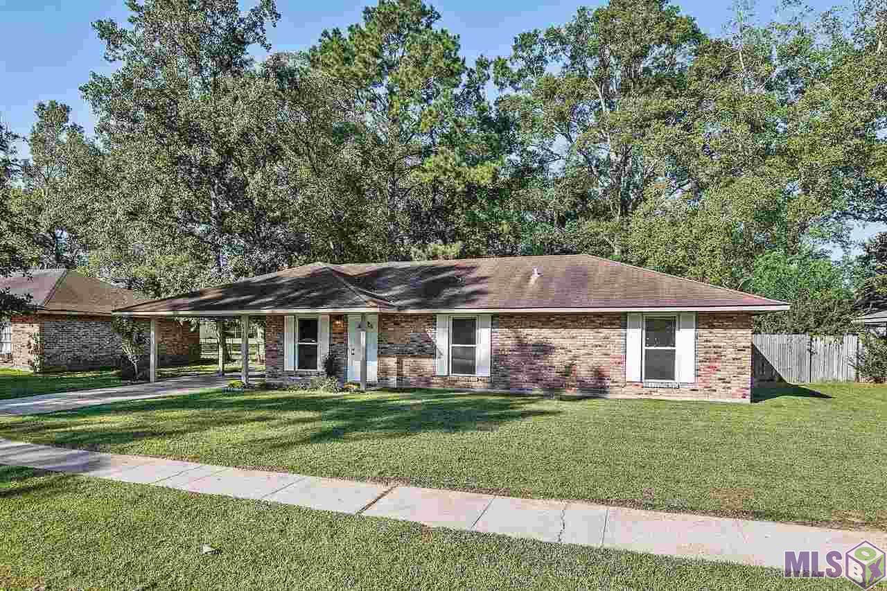 homes for sale in plantation estates denham springs
