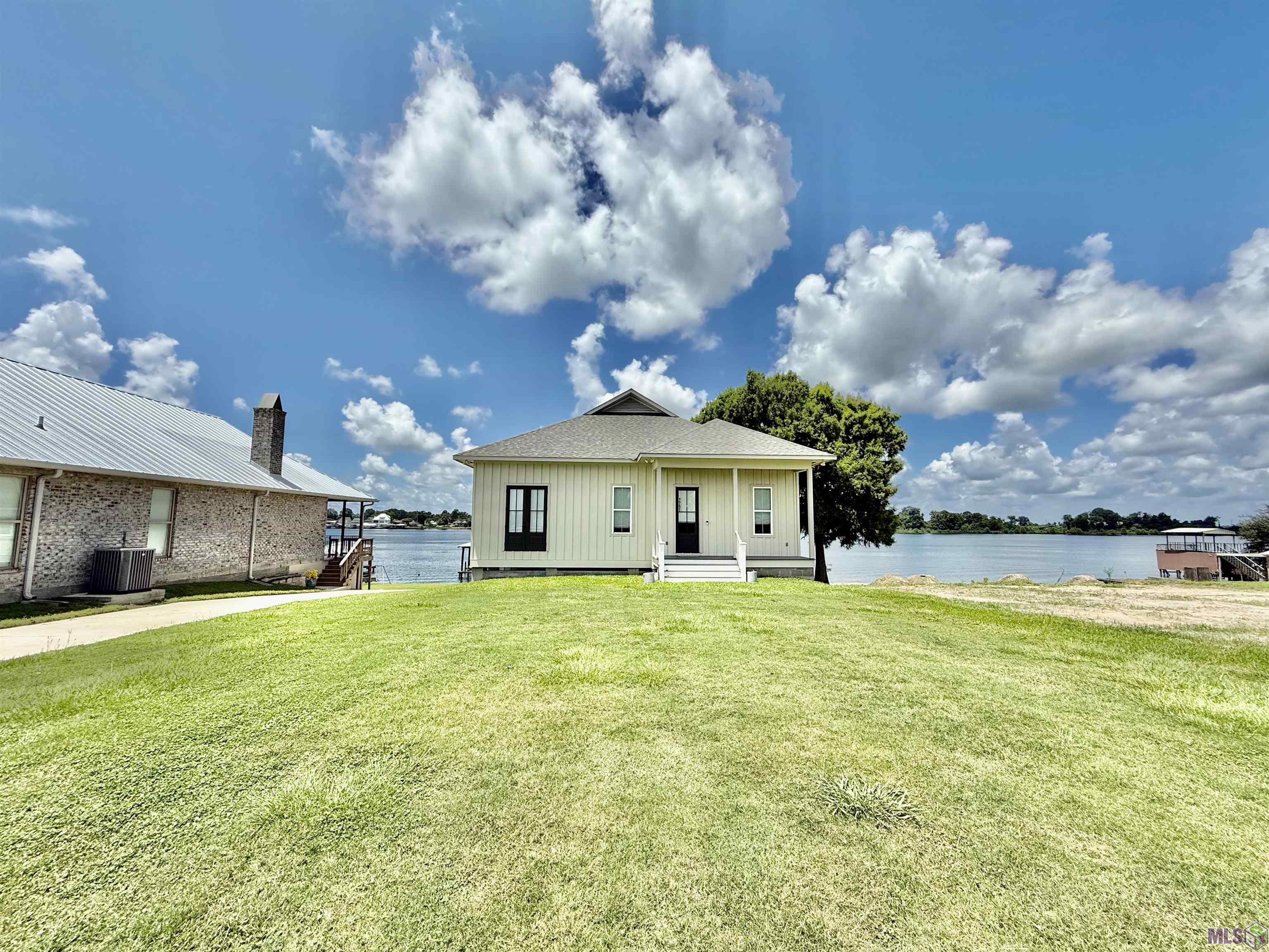 Homes for sale in Ventress, LA | 7751 Island Rd, Ventress, LA 70783 | MLS# RABR2025013639