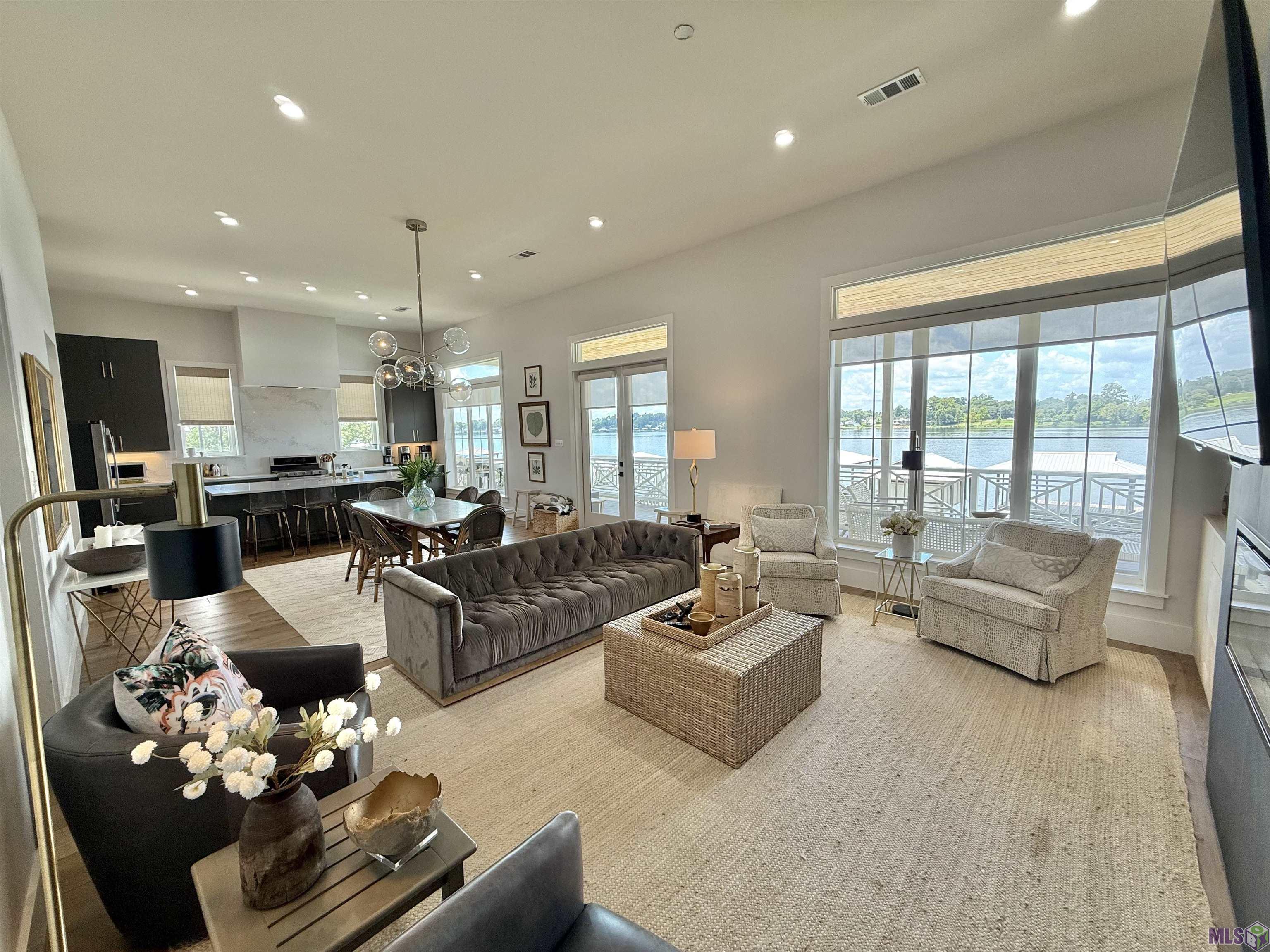 Homes for sale in Ventress, LA | 7751 Island Rd, Ventress, LA 70783 | MLS# RABR2025013639