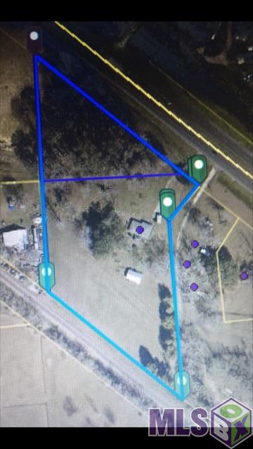 Over 500 Feet of road frontage on Airline Hwy. Great Potential. Easy access to Interstate.