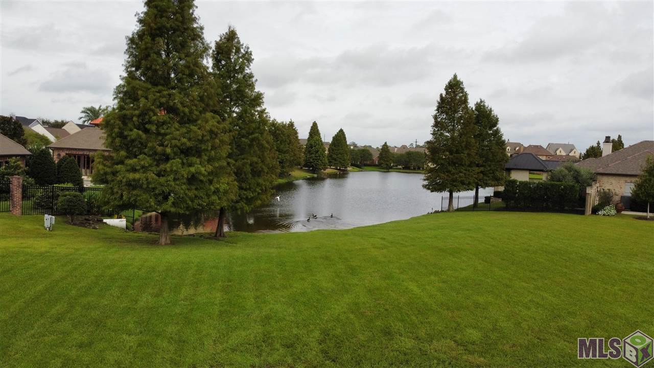 99 Bocage Lake Dr