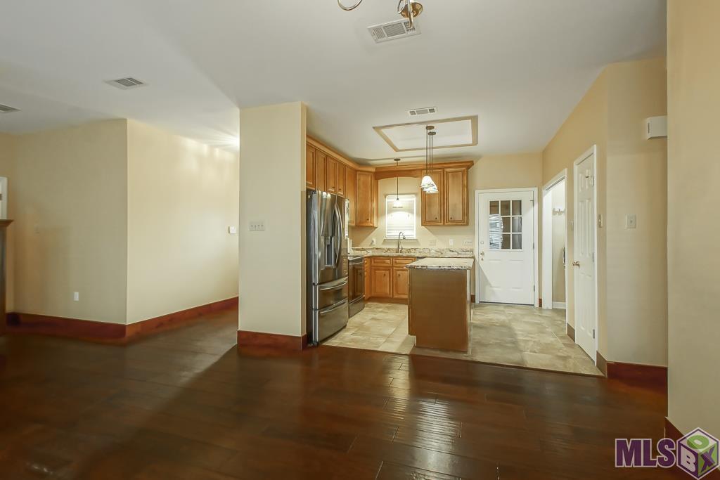 2027 Spring Ridge Ave
