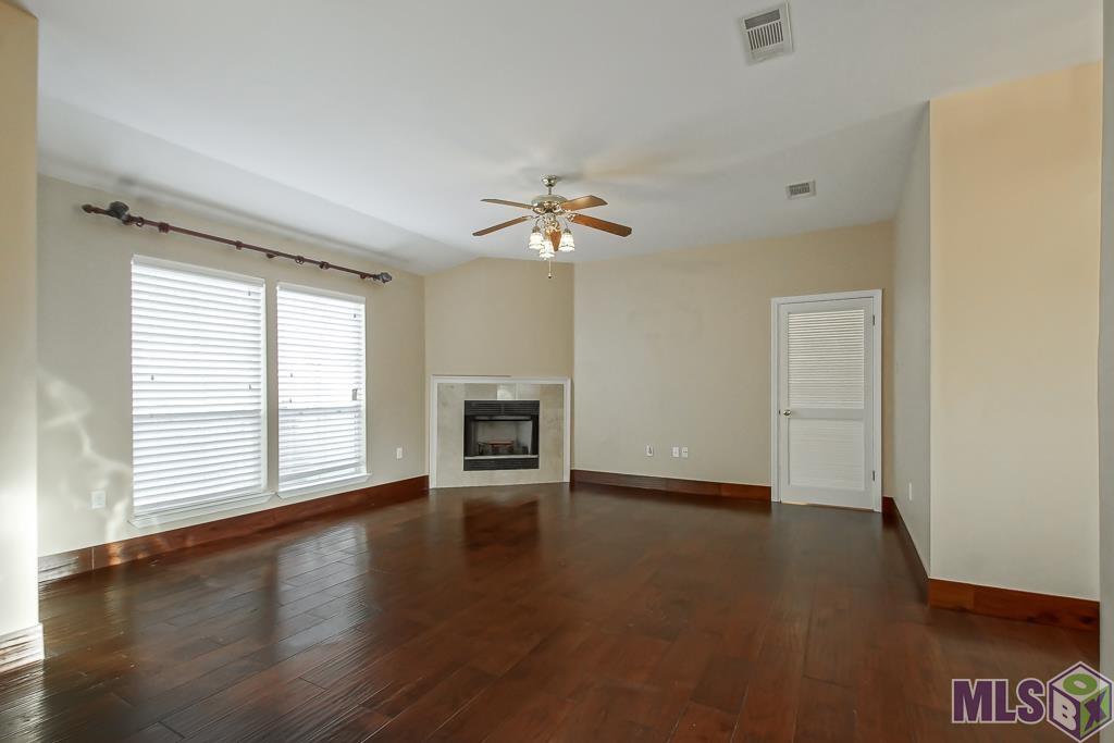 2027 Spring Ridge Ave