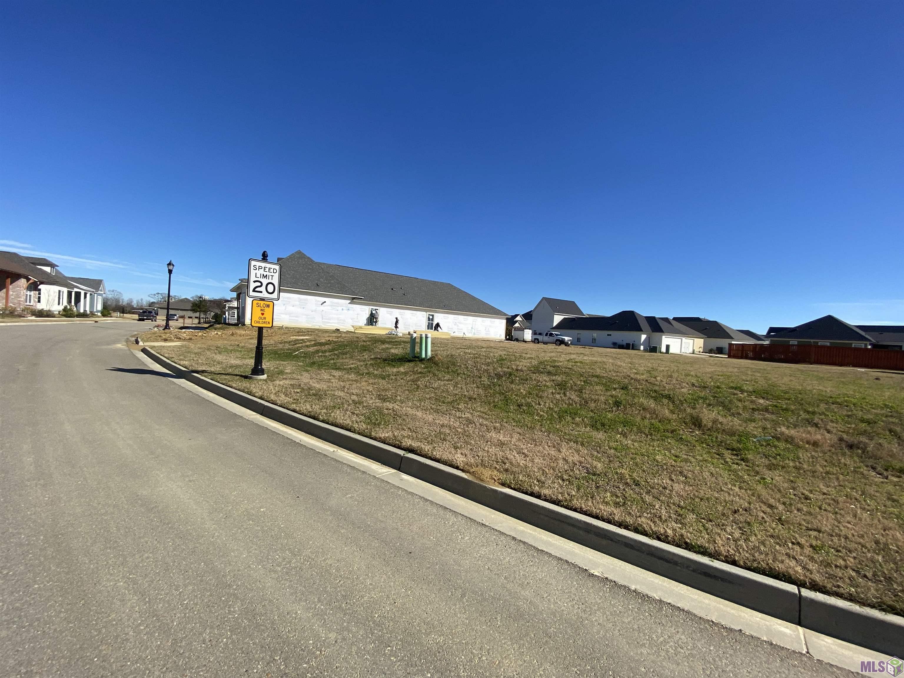 4057 Memorial Square, Zachary, LA 70791 MLSBOX