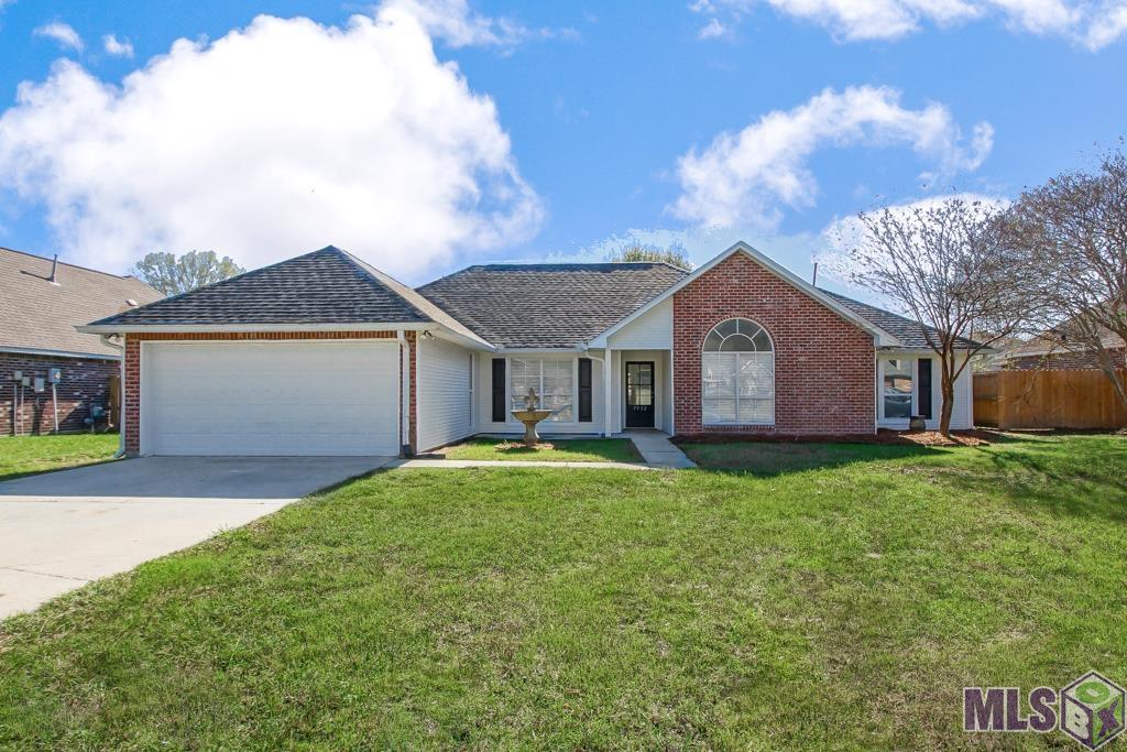 This one is a must see in the heart of Live Oak school district.  Fresh paint, new flooring, new appliances, new windows, new fence, new roof, new granite countertops throughout!!  Refrigerator, washer and dryer to remain with the home. It is in flood zone X and does not require flood insurance. Come take a look today! Owner/Agent