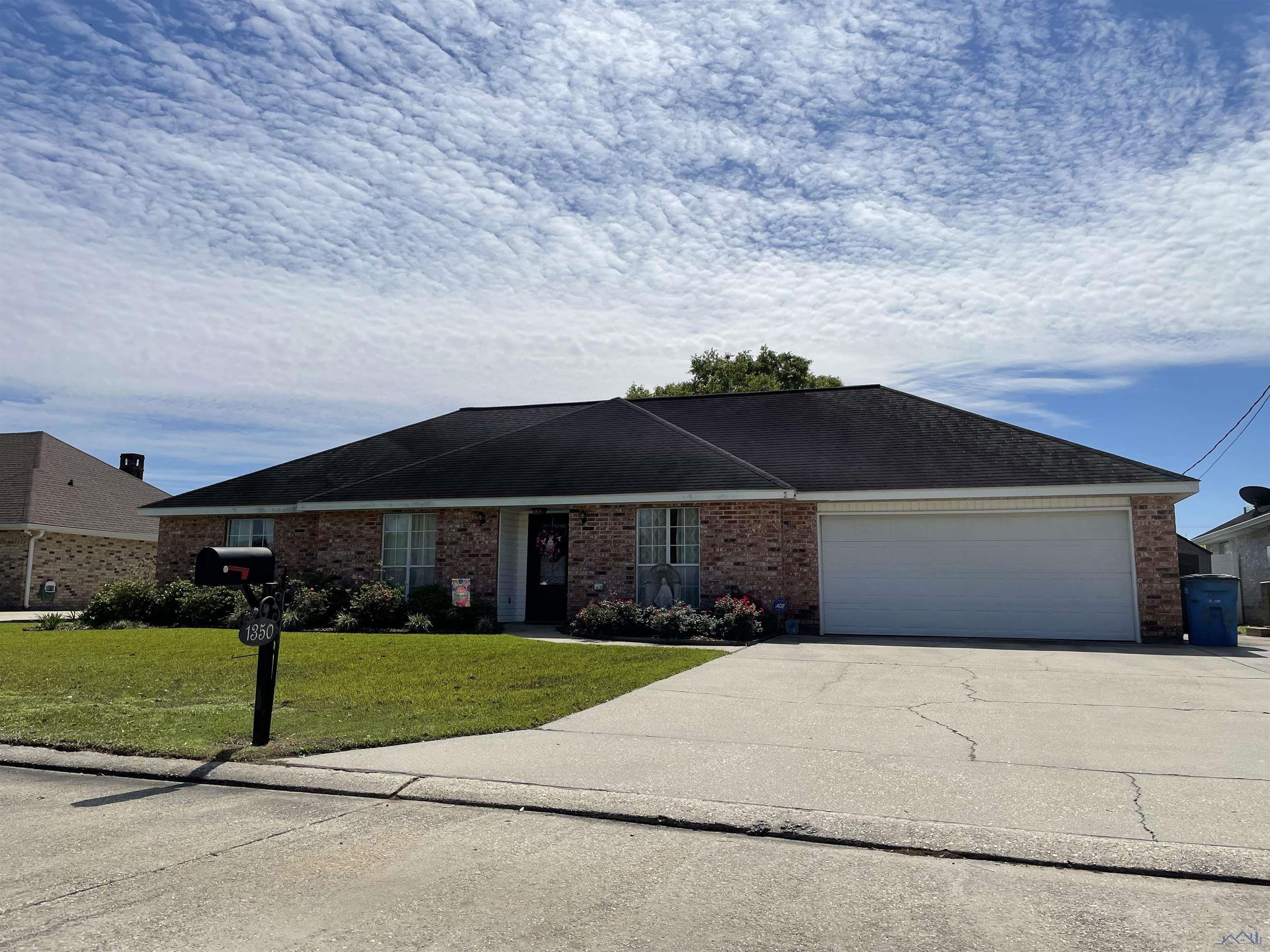 1350 BELLEVIEW STREET, Bayou Vista, LA 70380