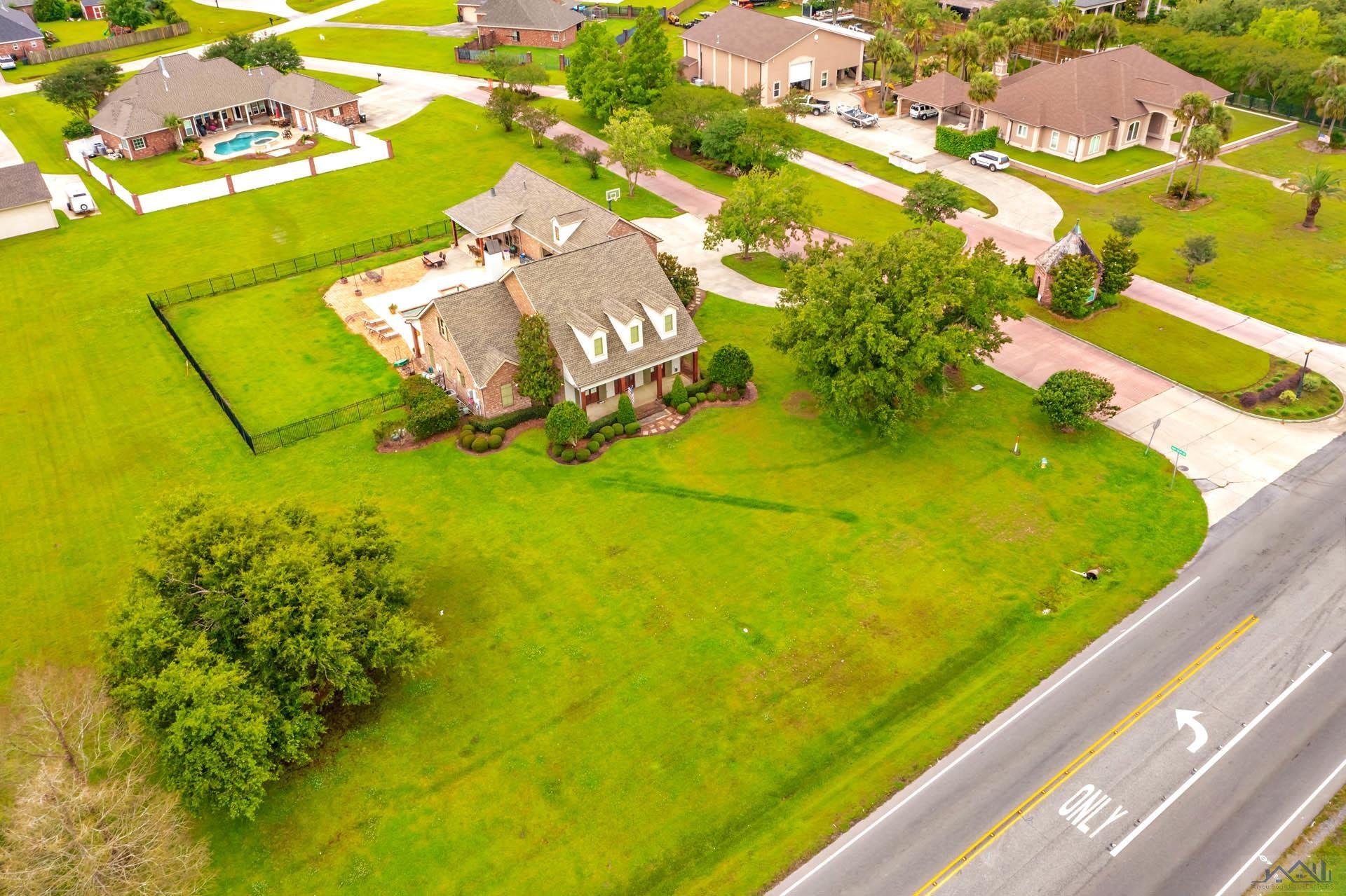 Residential for sale in Houma, Louisiana, 2023010009