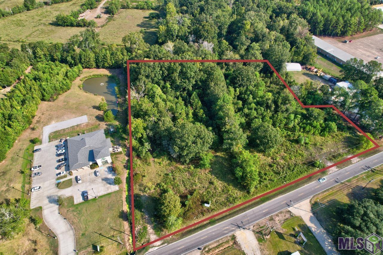 5.56 acre tract located next to Central Physical Therapy. Great opportunity for any business as CPT sees over 100 patients per day.