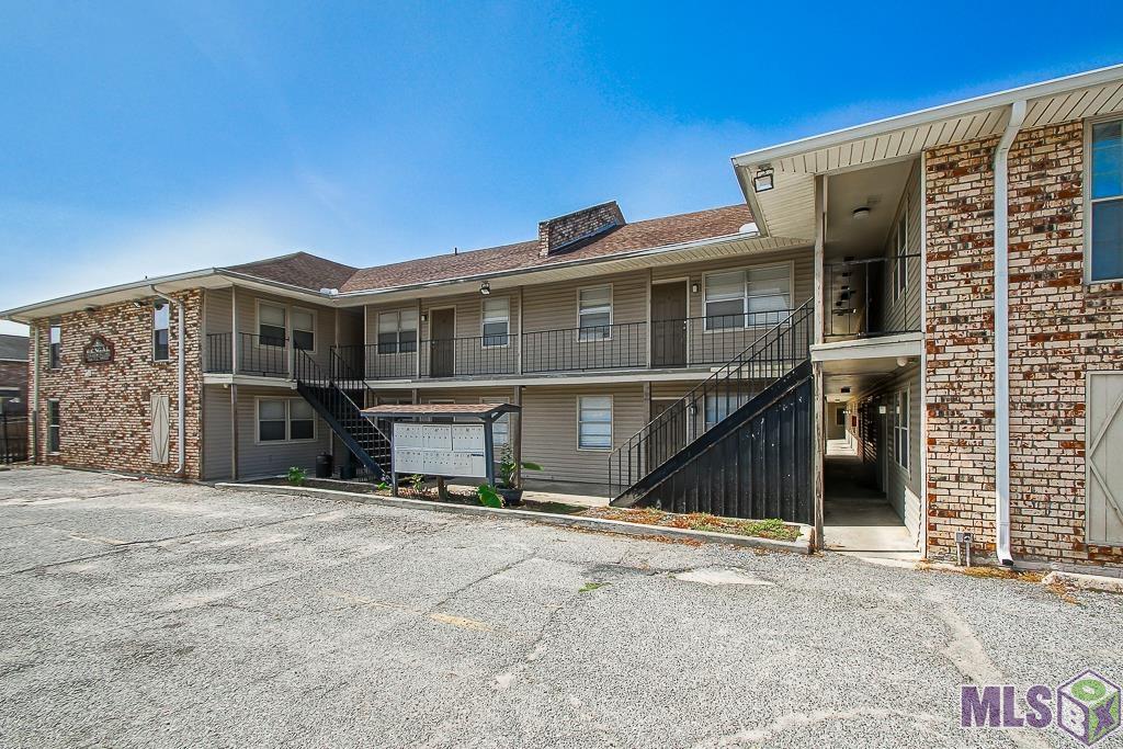 listing main picture