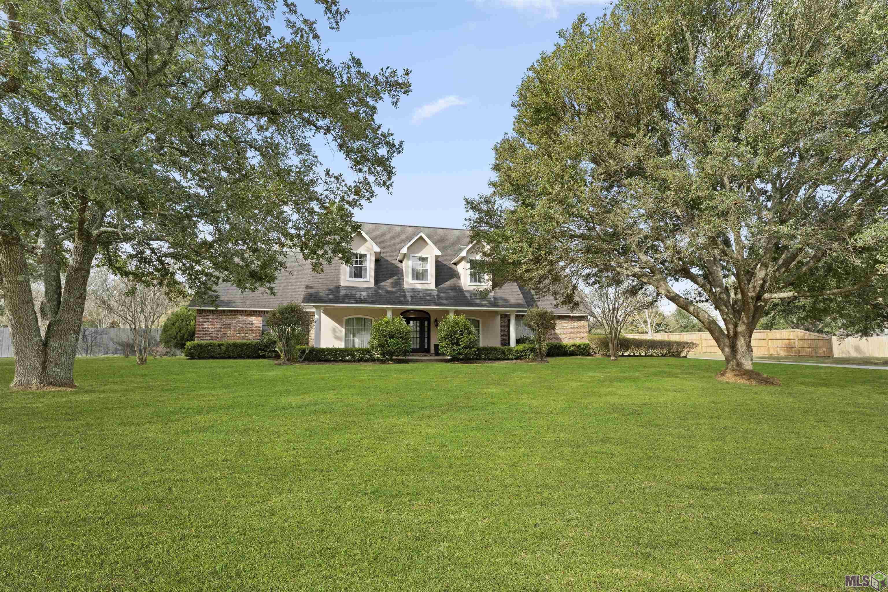 10220 Ginger Place Drive, Baton Rouge, LA 70817 MLSBOX