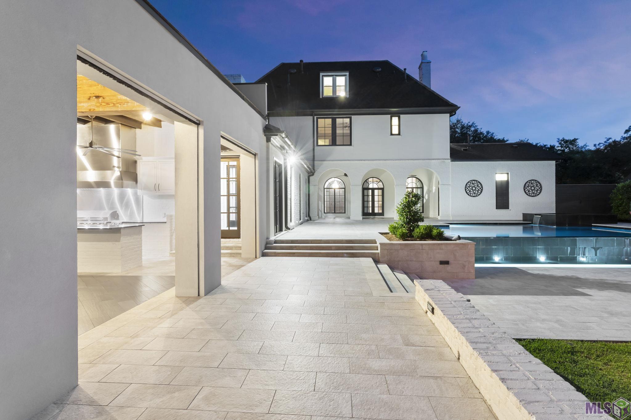 867 Woodgate Boulevard, Baton Rouge, LA 70808 MLSBOX